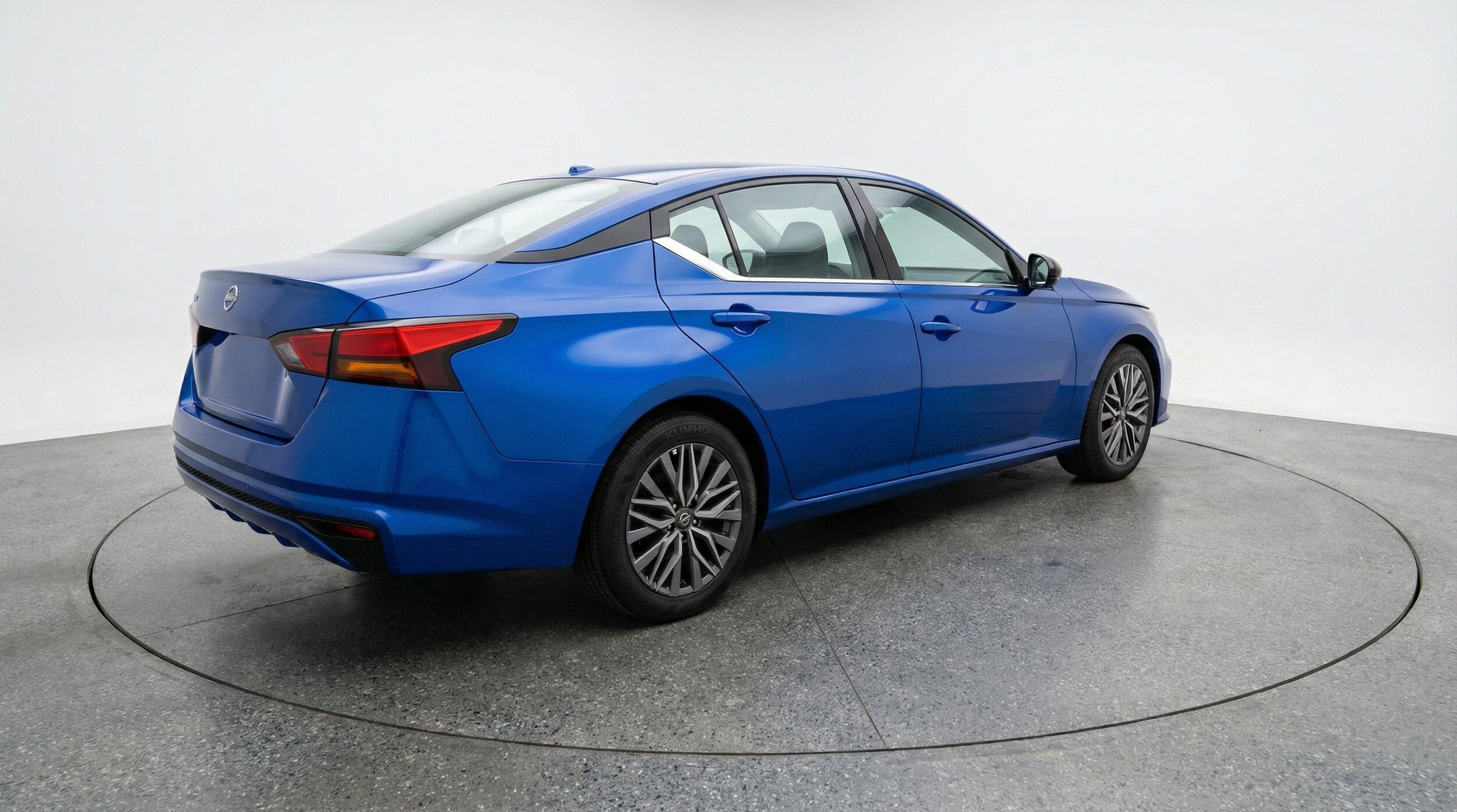 Thumbnail: 2025 Nissan Altima - 9