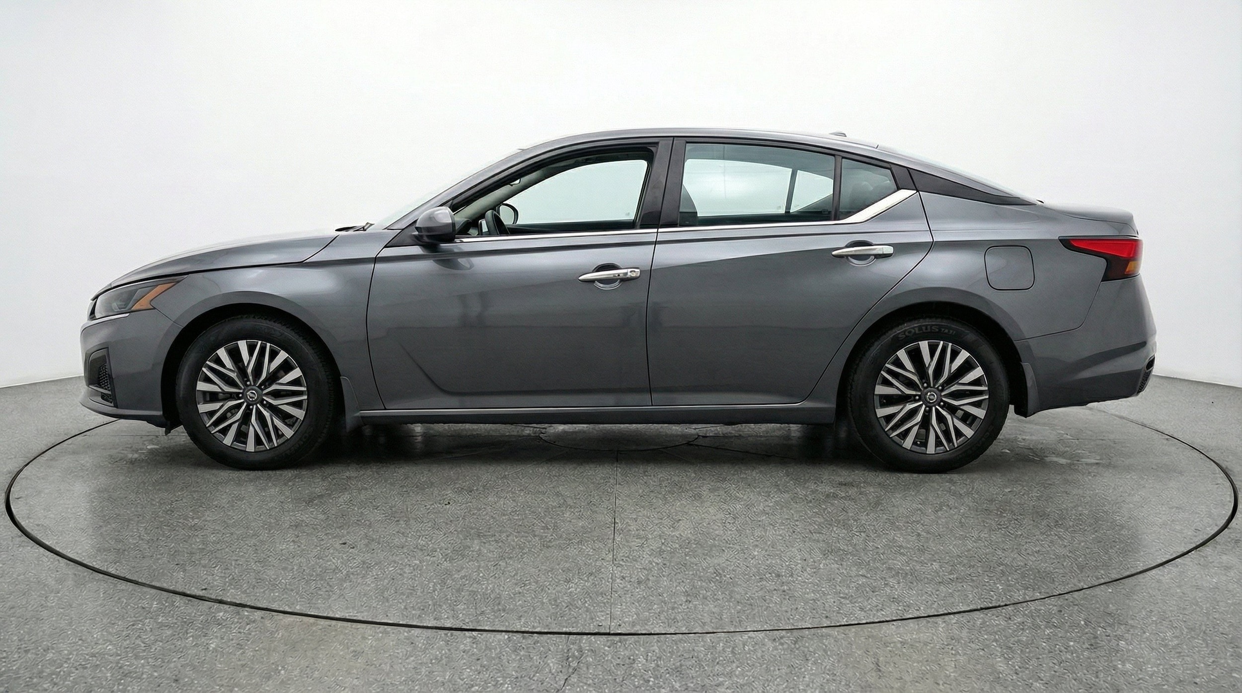 Thumbnail: 2025 Nissan Altima - 5