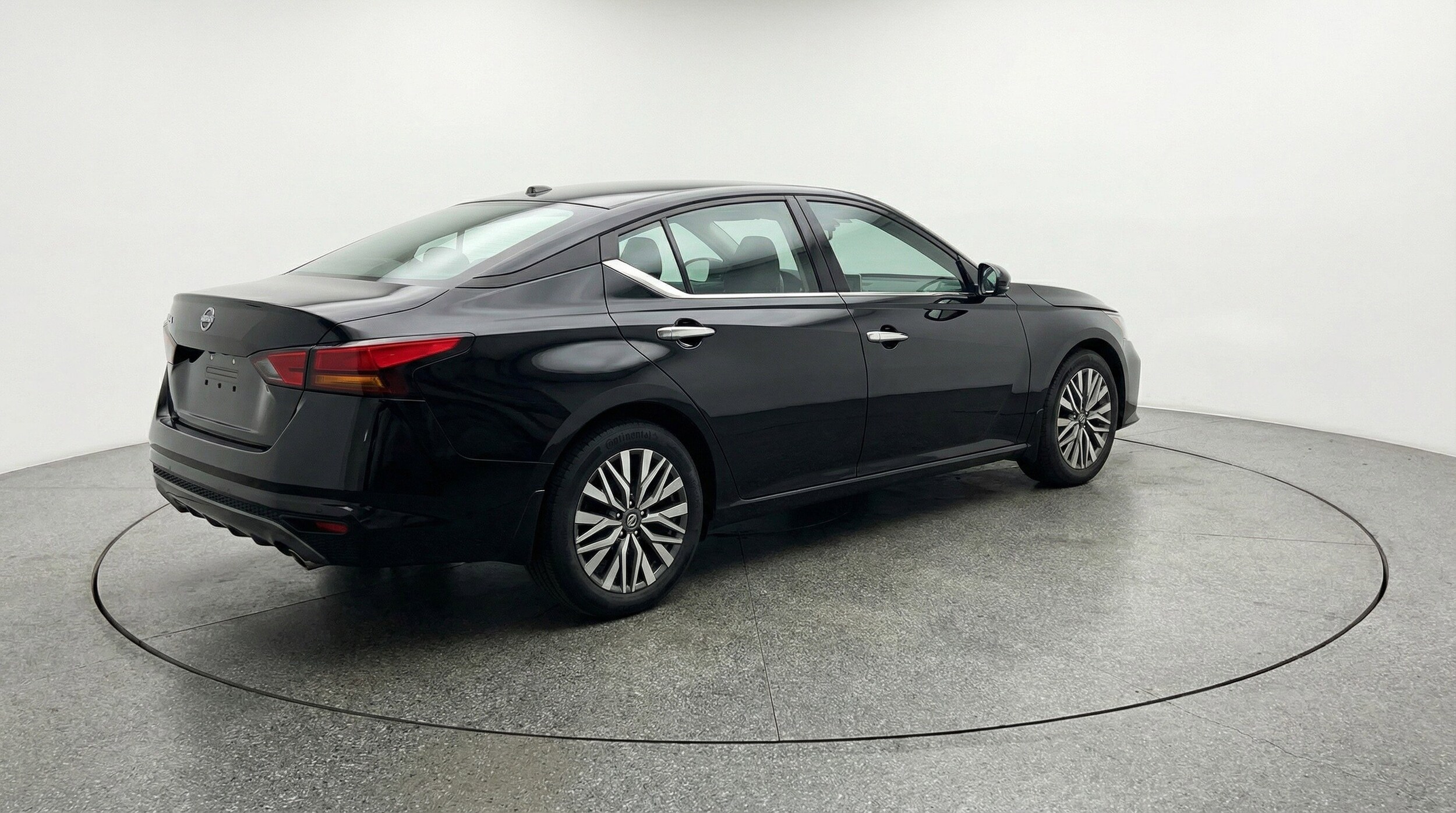 Thumbnail: 2025 Nissan Altima - 9