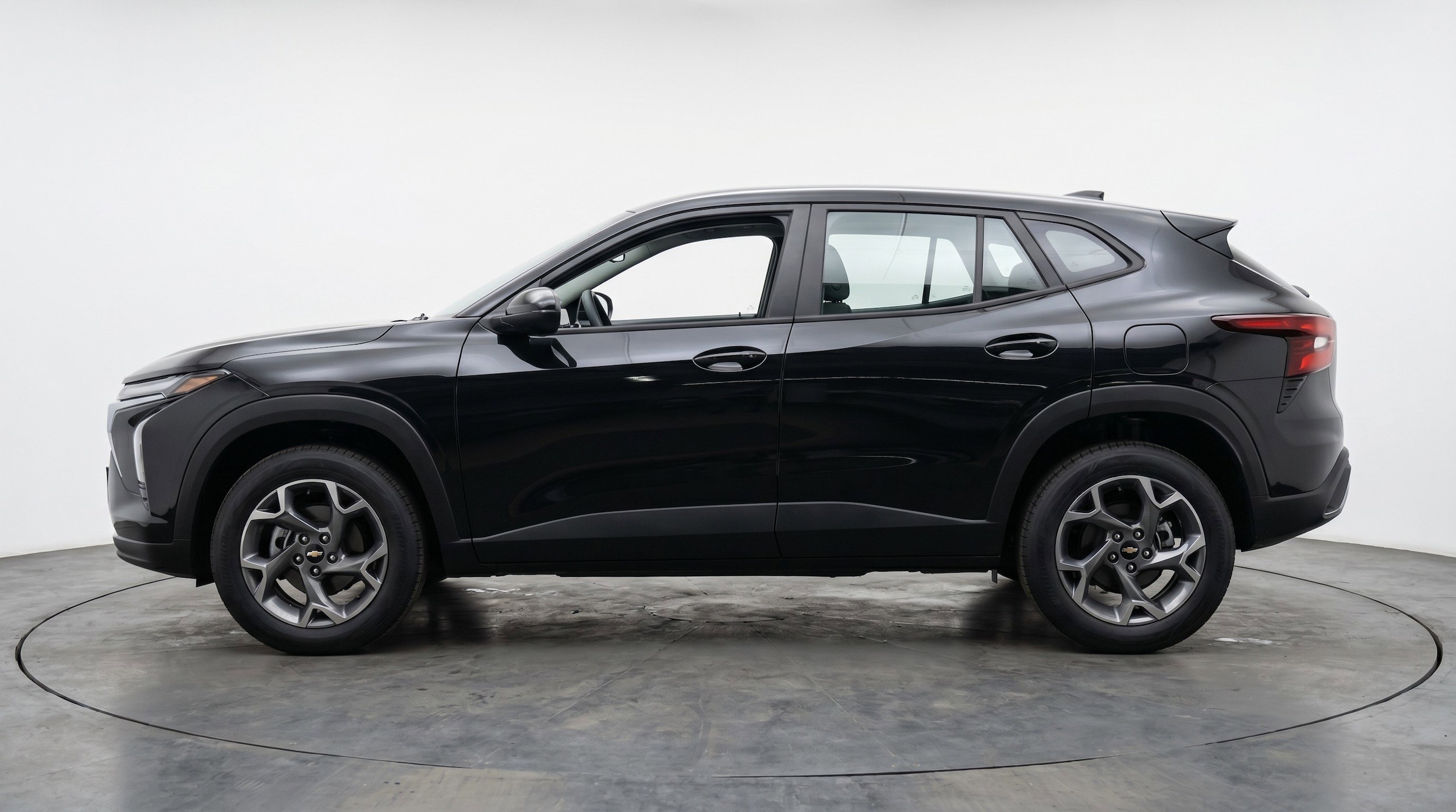 Thumbnail: 2025 Chevrolet Trax - 5