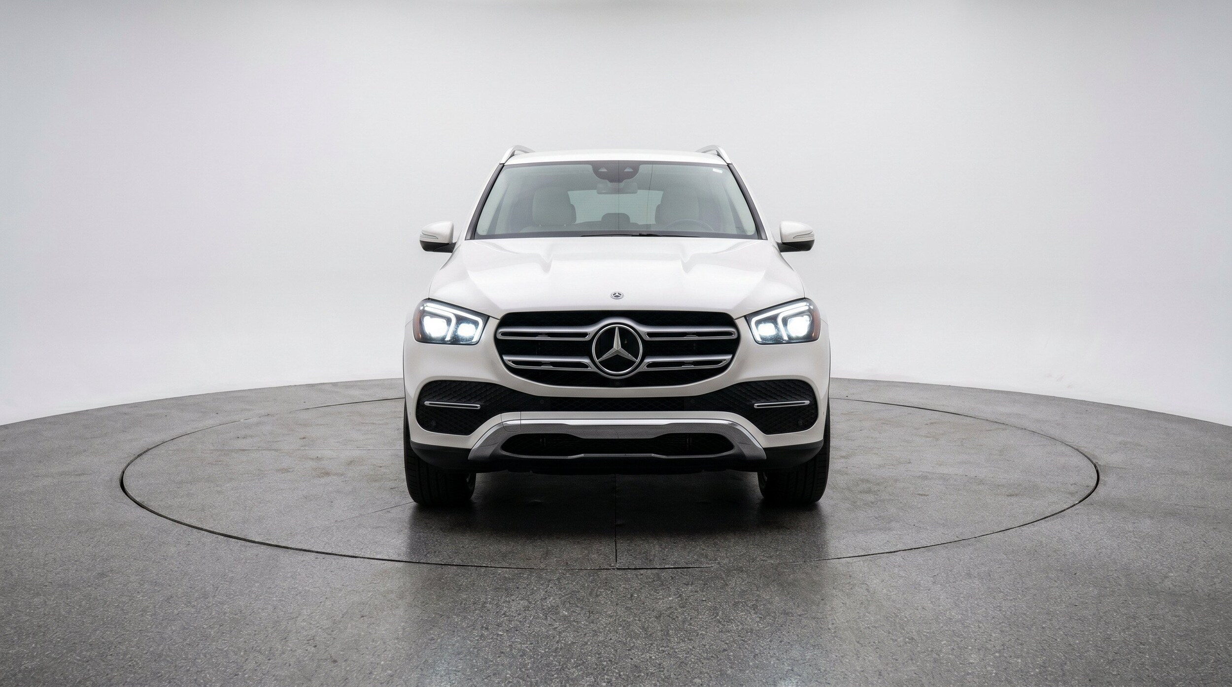 Thumbnail: 2026 Mercedes-Benz GLE - 2