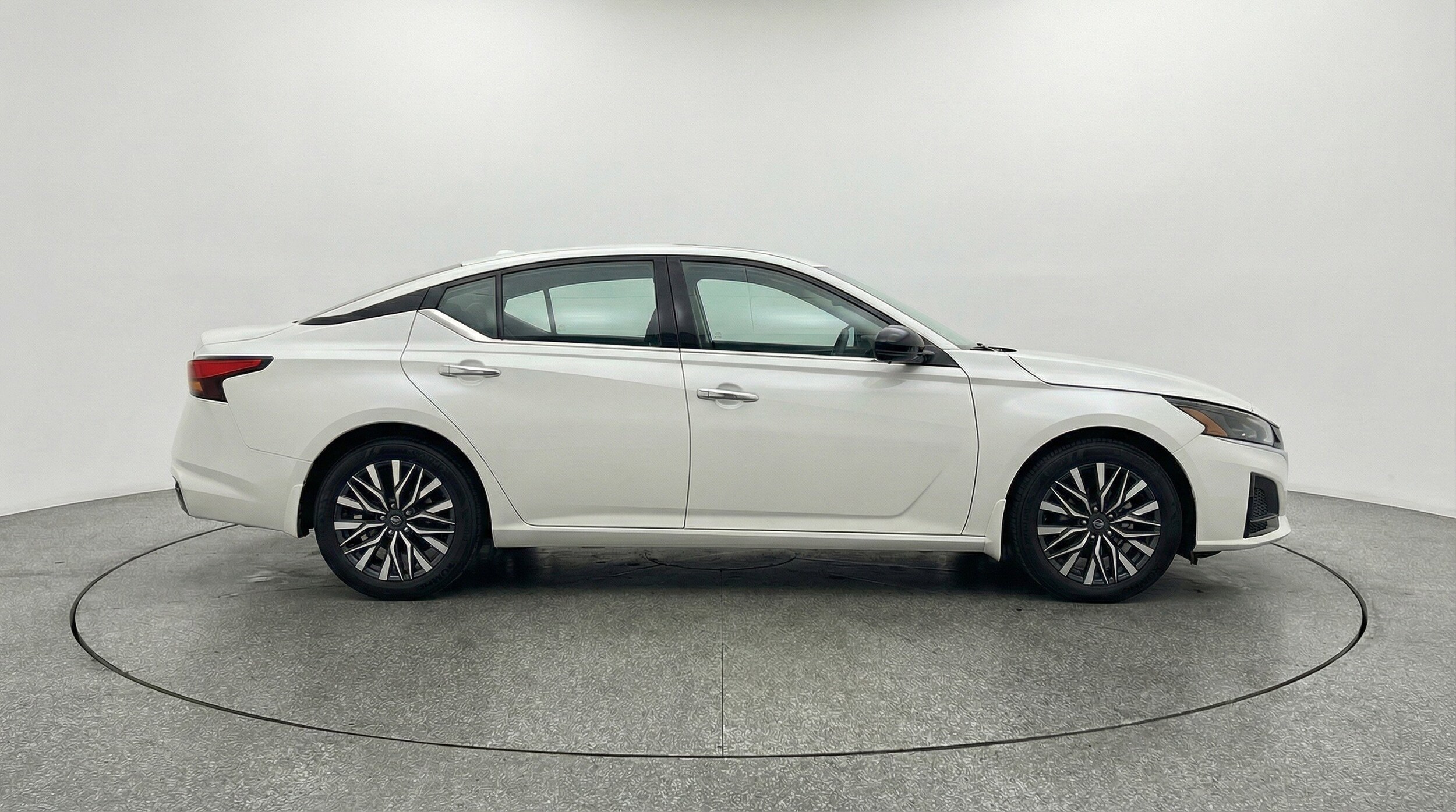 Thumbnail: 2025 Nissan Altima - 11