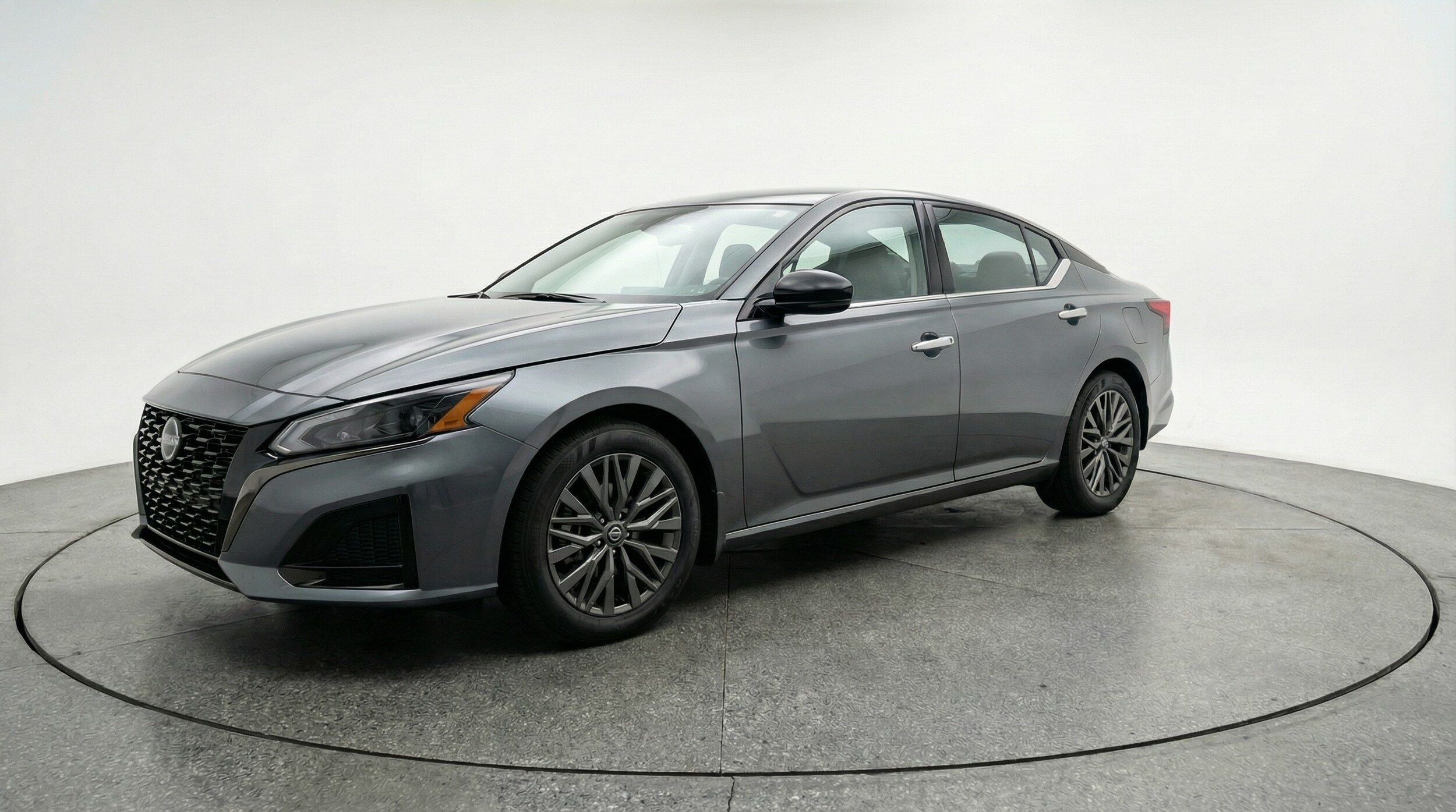 Thumbnail: 2025 Nissan Altima - 3