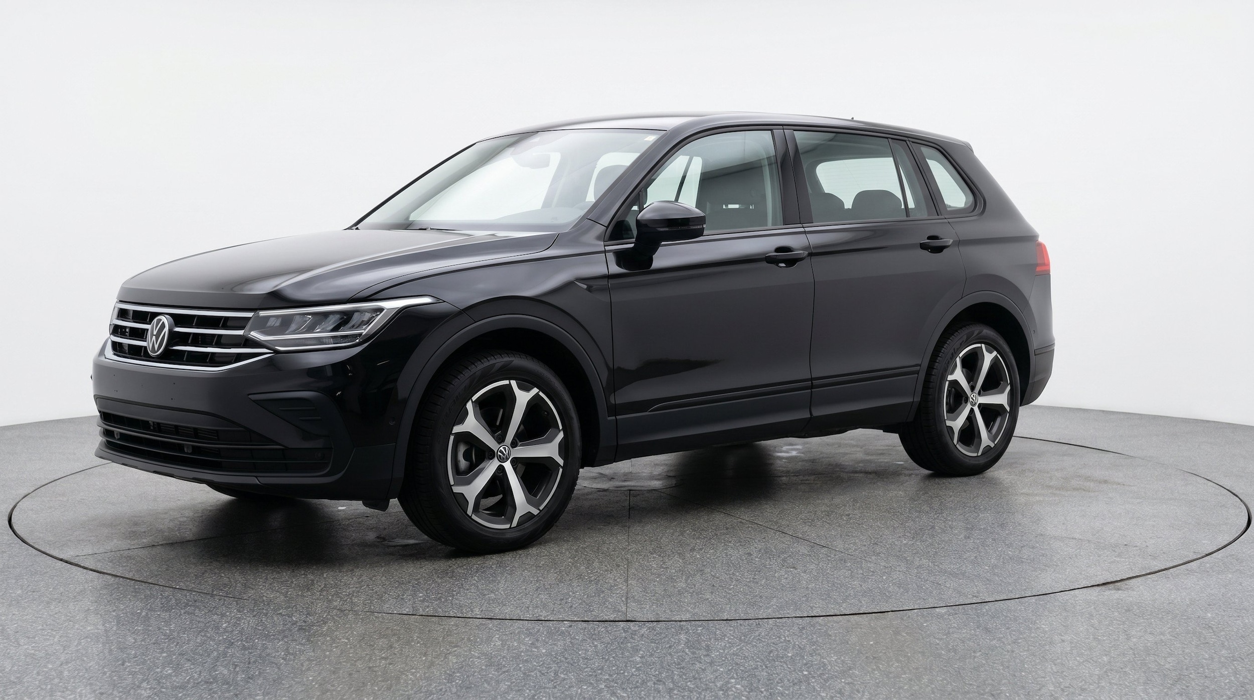 Thumbnail: 2026 Volkswagen Tiguan - 3