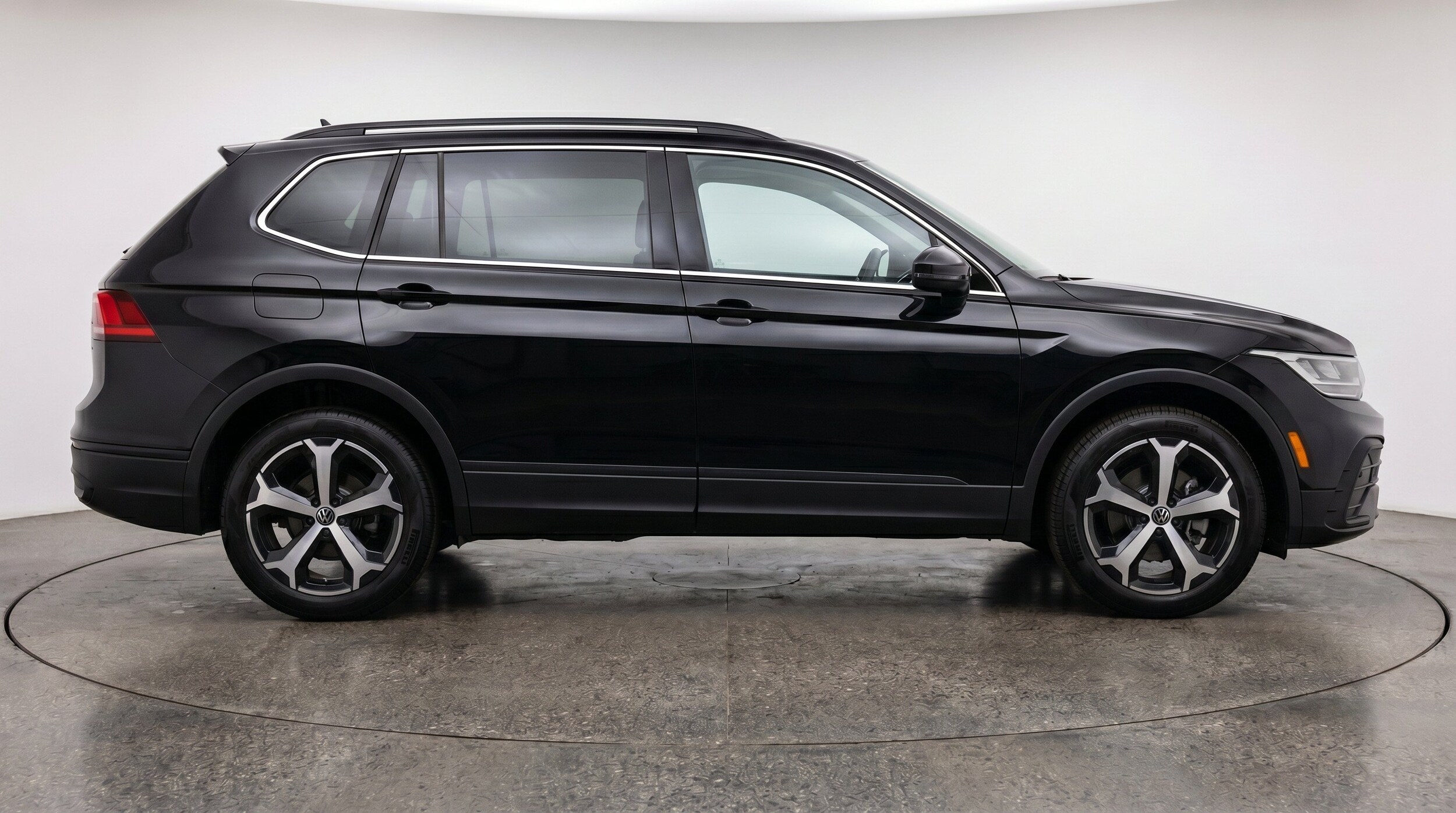 Thumbnail: 2026 Volkswagen Tiguan - 11