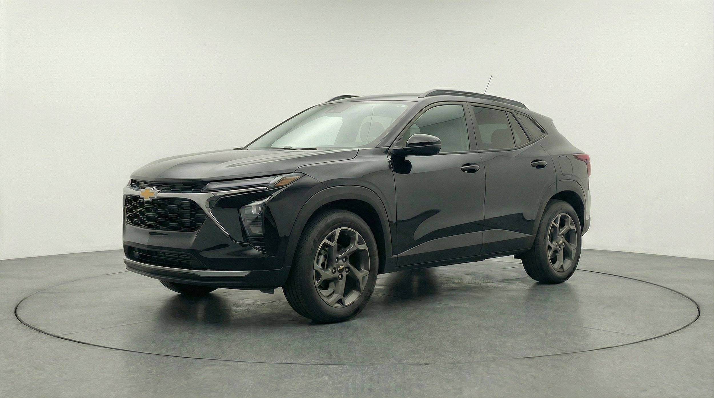 Thumbnail: 2025 Chevrolet Trax - 3