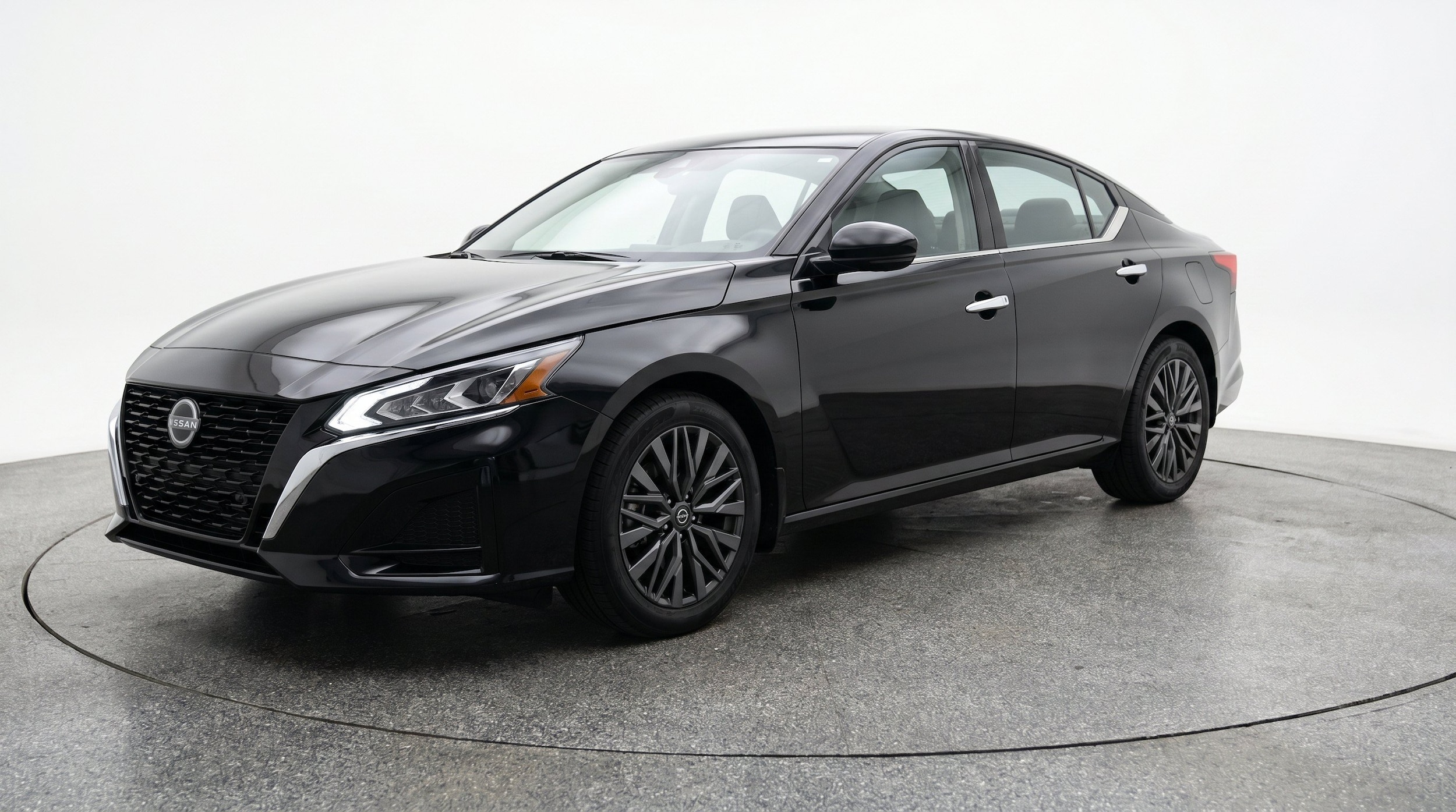 Thumbnail: 2025 Nissan Altima - 3