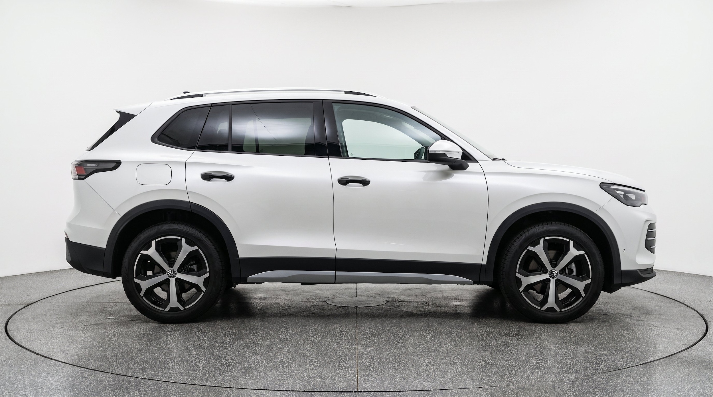 Thumbnail: 2026 Volkswagen Tiguan - 10