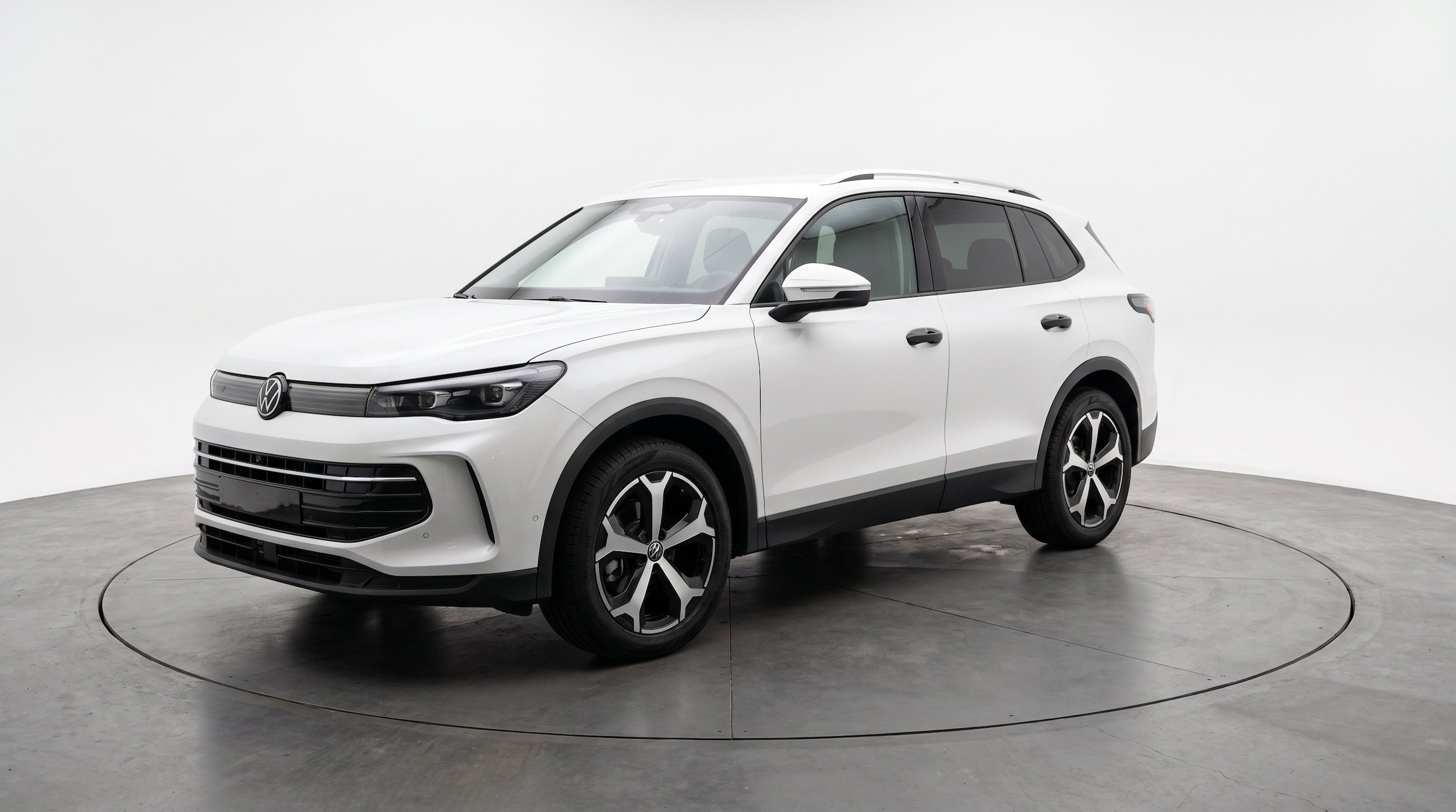 Thumbnail: 2026 Volkswagen Tiguan - 3
