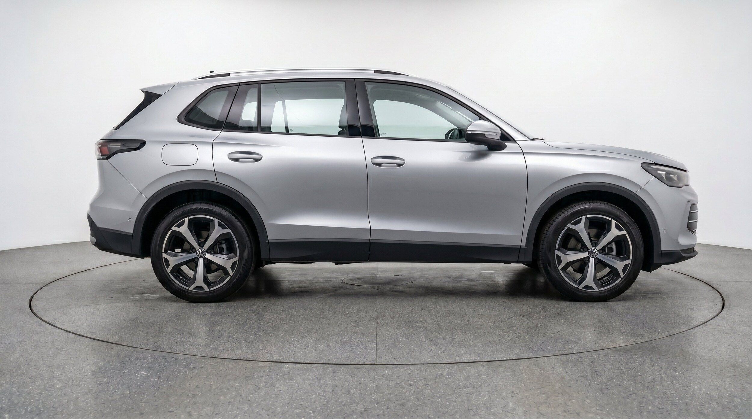 Thumbnail: 2026 Volkswagen Tiguan - 11