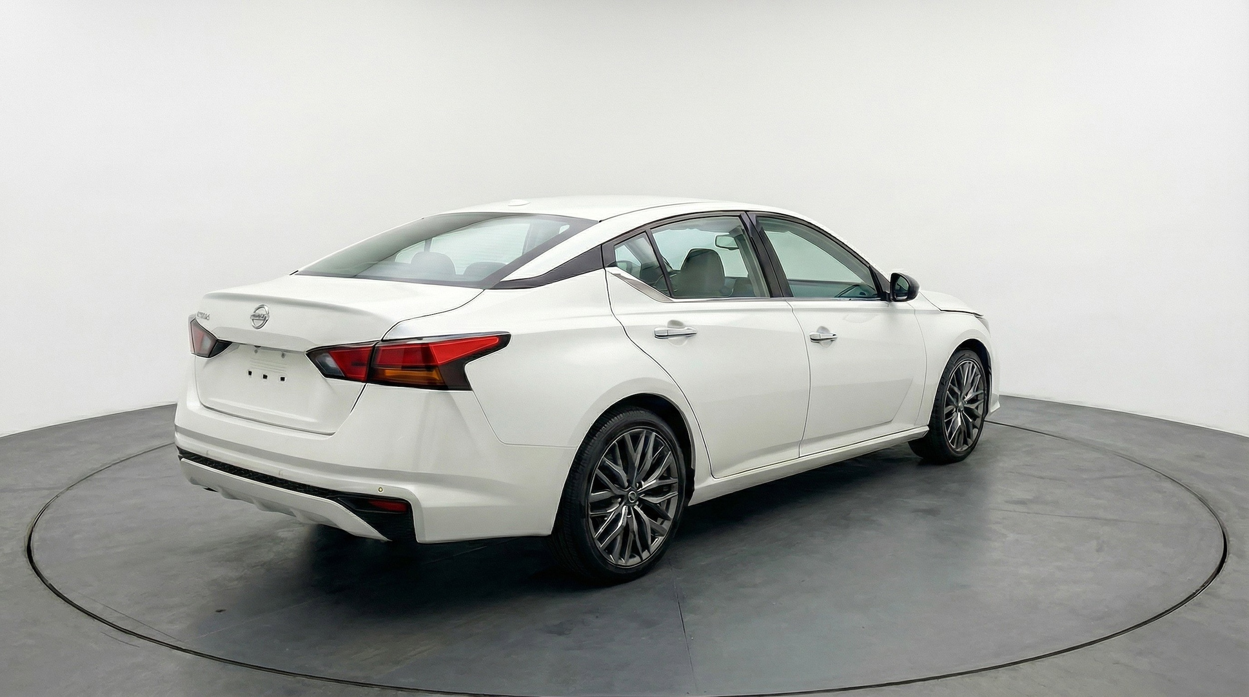 Thumbnail: 2025 Nissan Altima - 9
