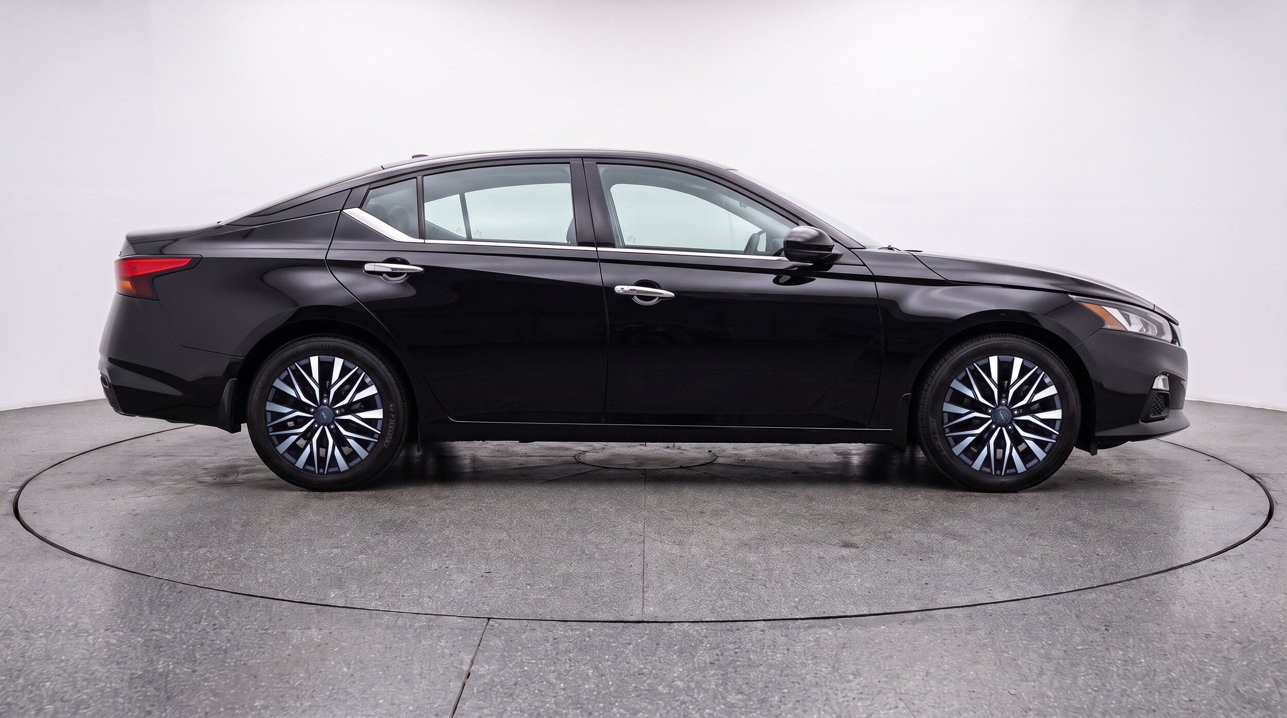 Thumbnail: 2025 Nissan Altima - 11