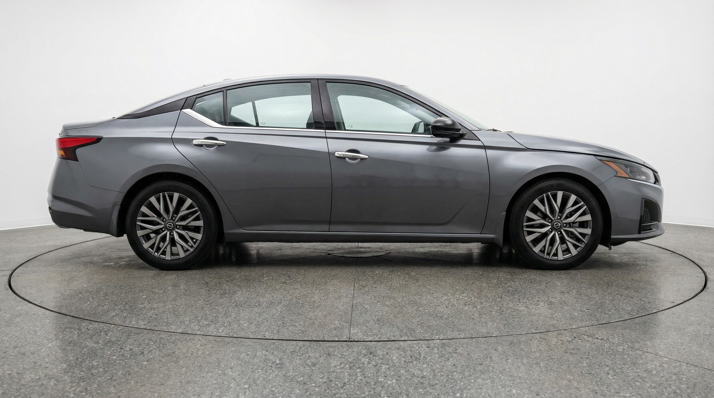 Thumbnail: 2025 Nissan Altima - 8