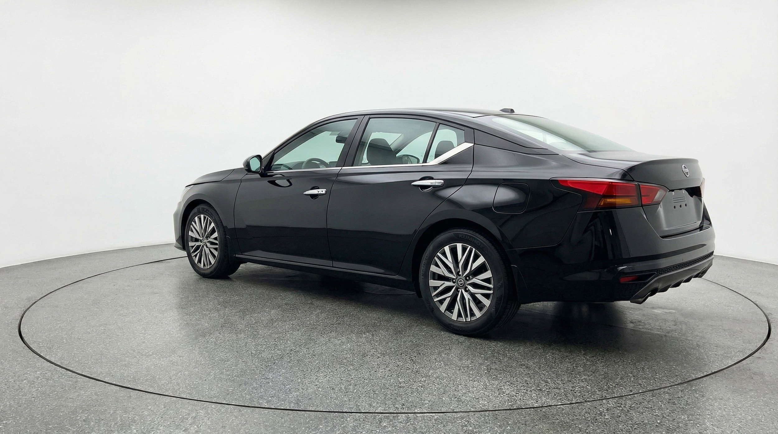 Thumbnail: 2025 Nissan Altima - 6