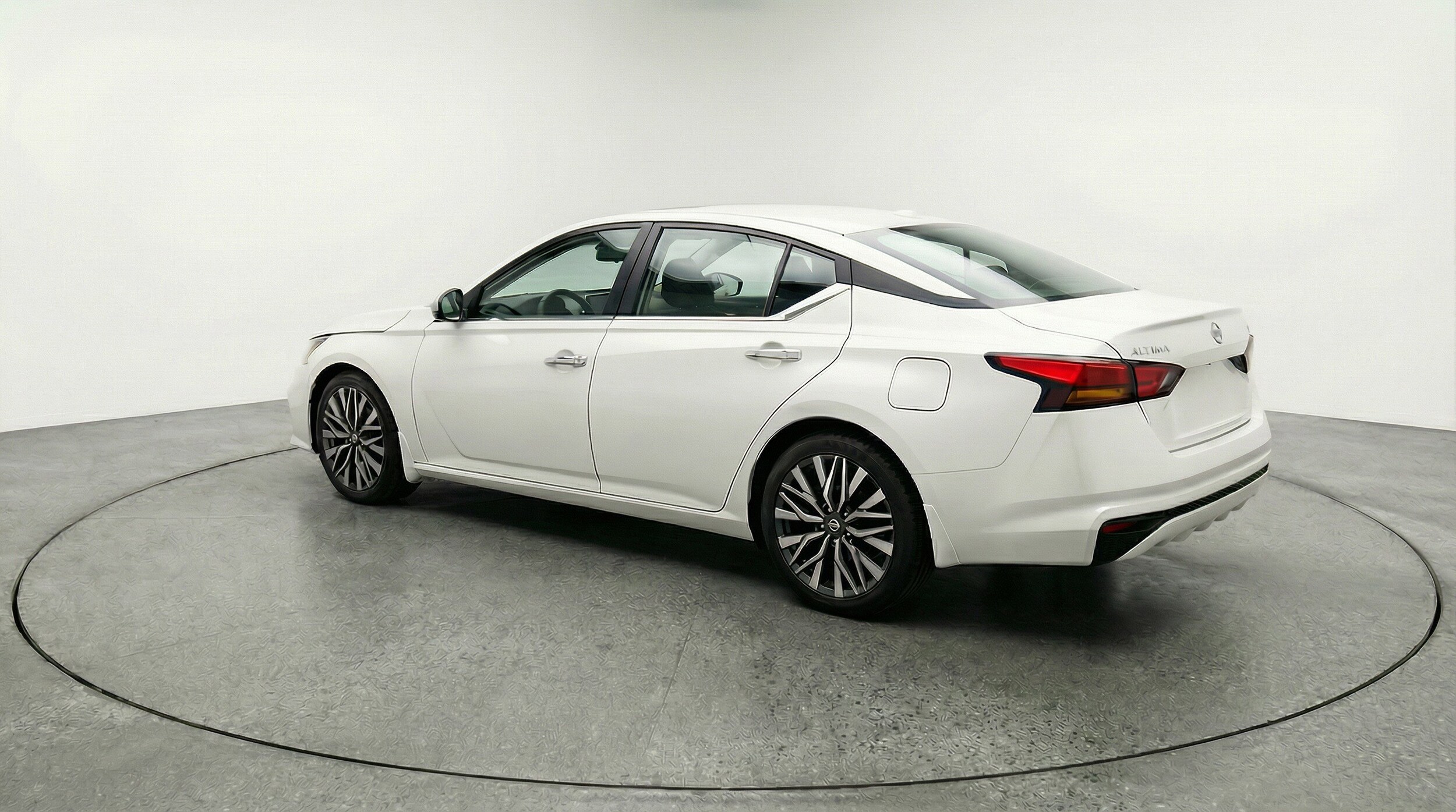Thumbnail: 2025 Nissan Altima - 6