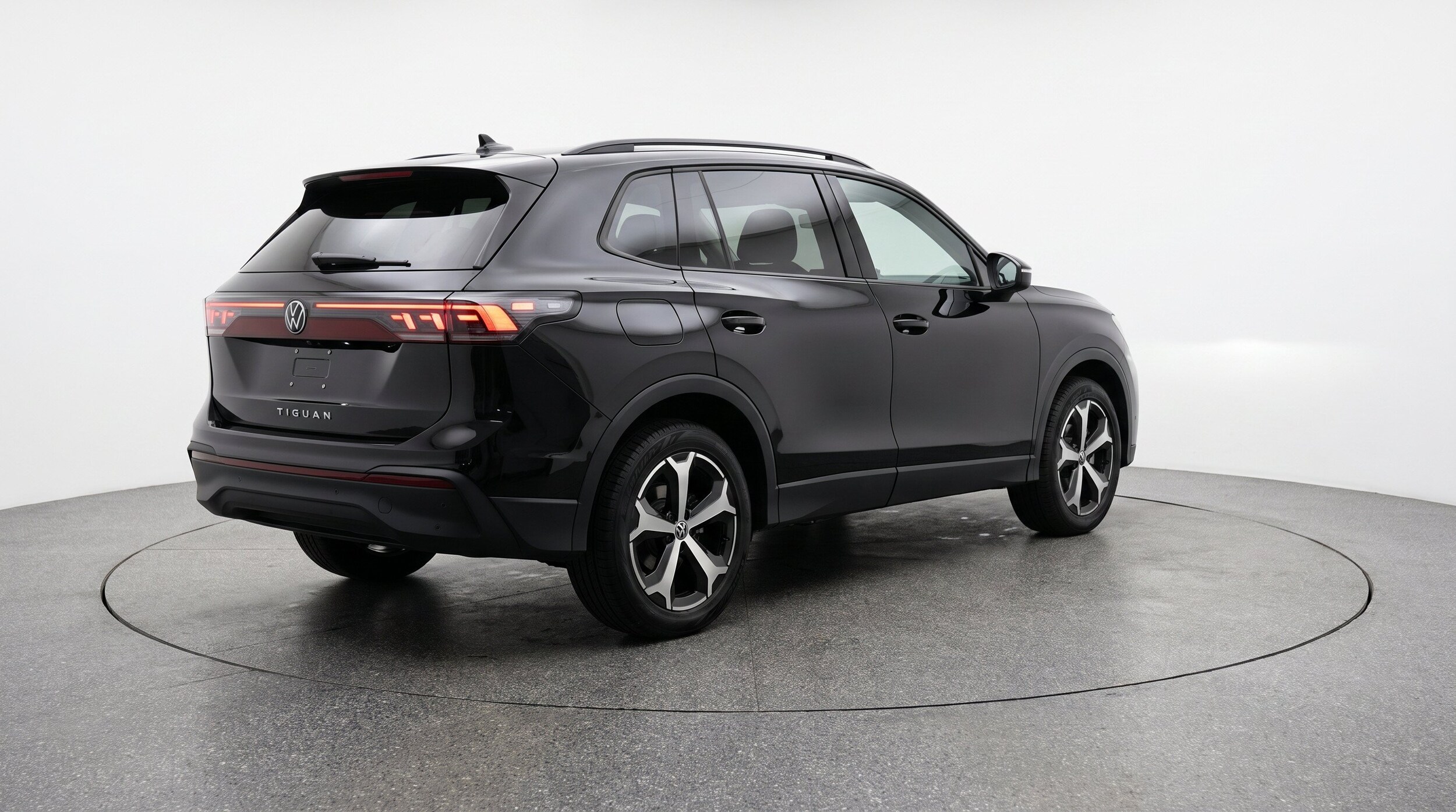 Thumbnail: 2026 Volkswagen Tiguan - 9
