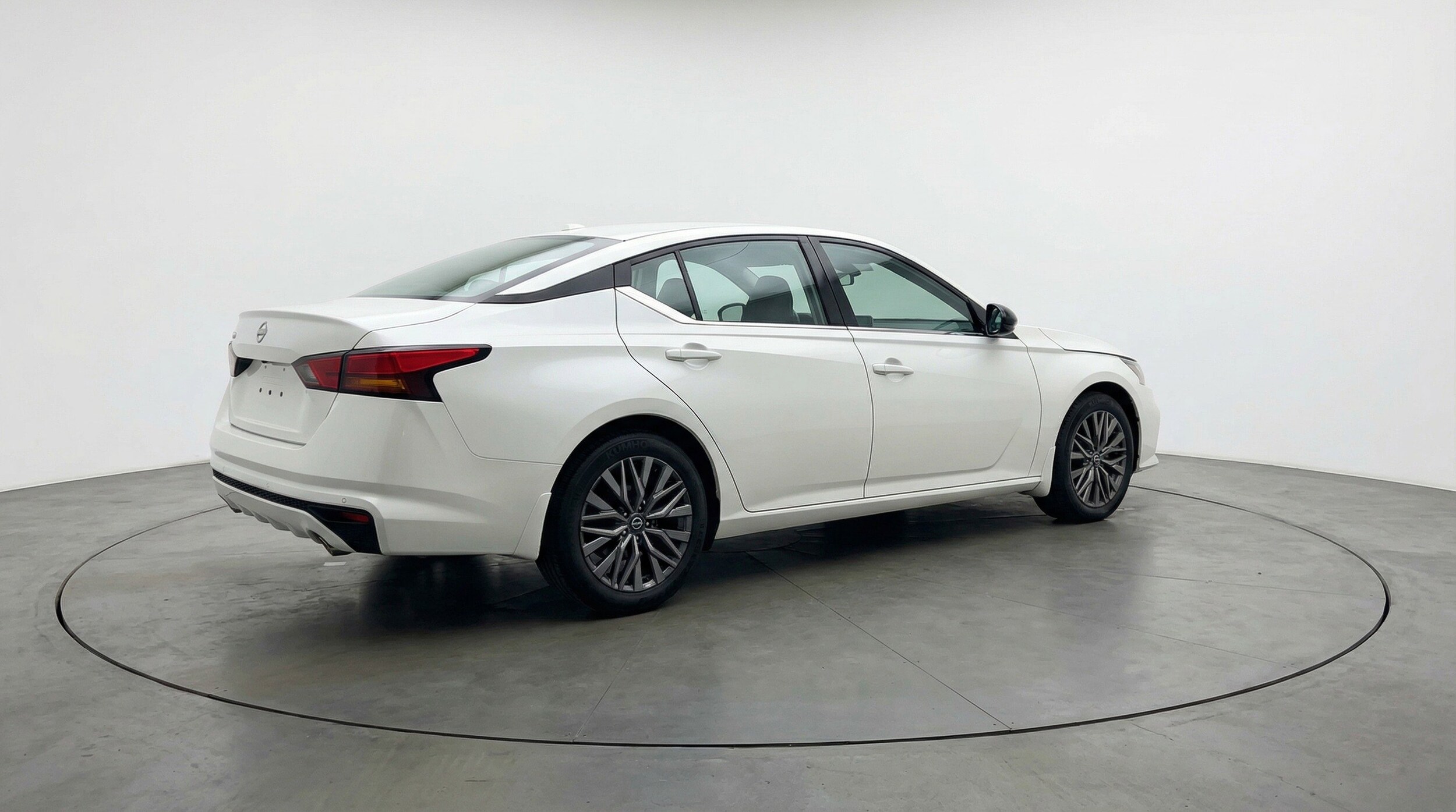 Thumbnail: 2025 Nissan Altima - 9