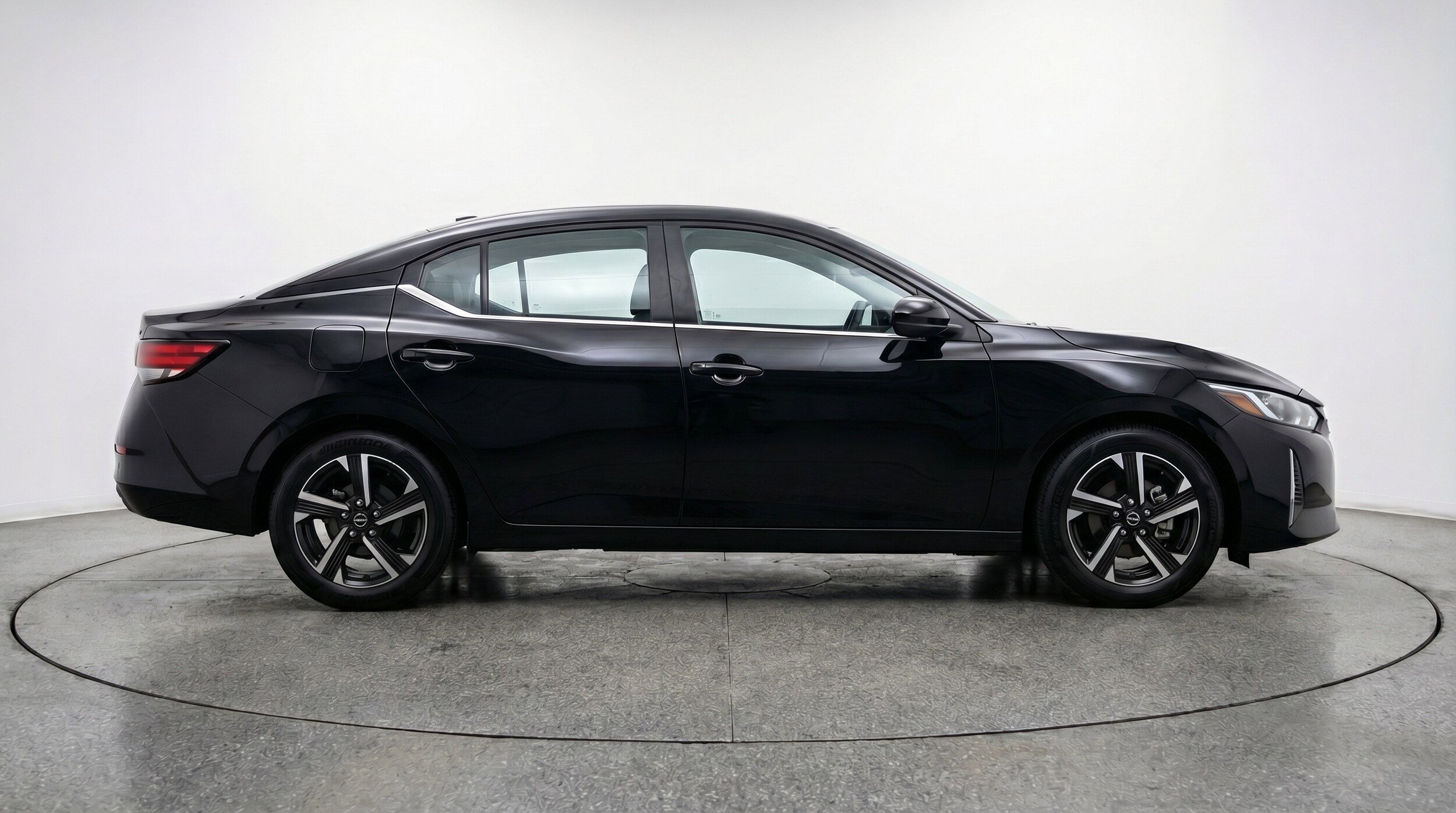 Thumbnail: 2025 Nissan Sentra - 11