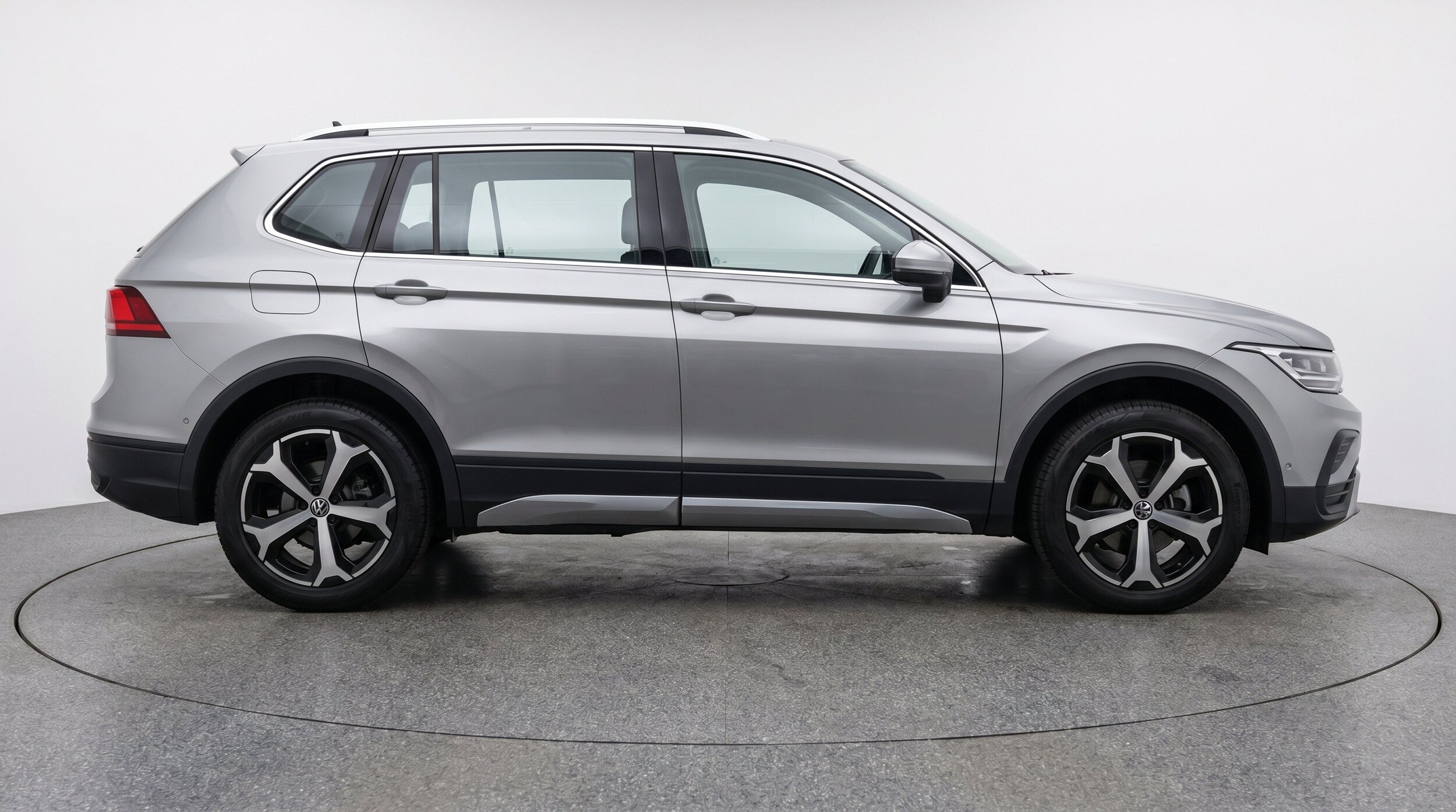 Thumbnail: 2026 Volkswagen Tiguan - 11