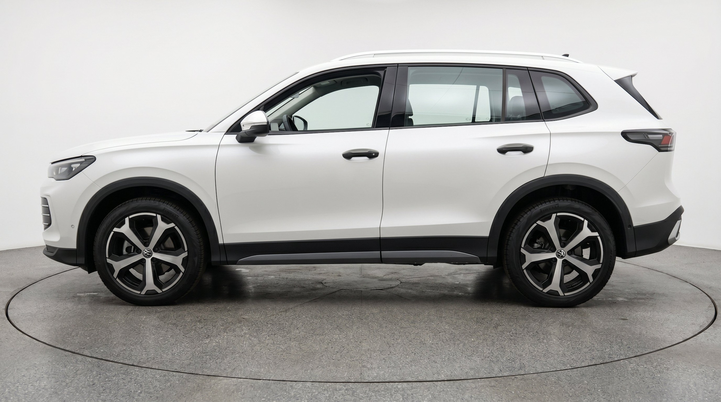 Thumbnail: 2026 Volkswagen Tiguan - 5