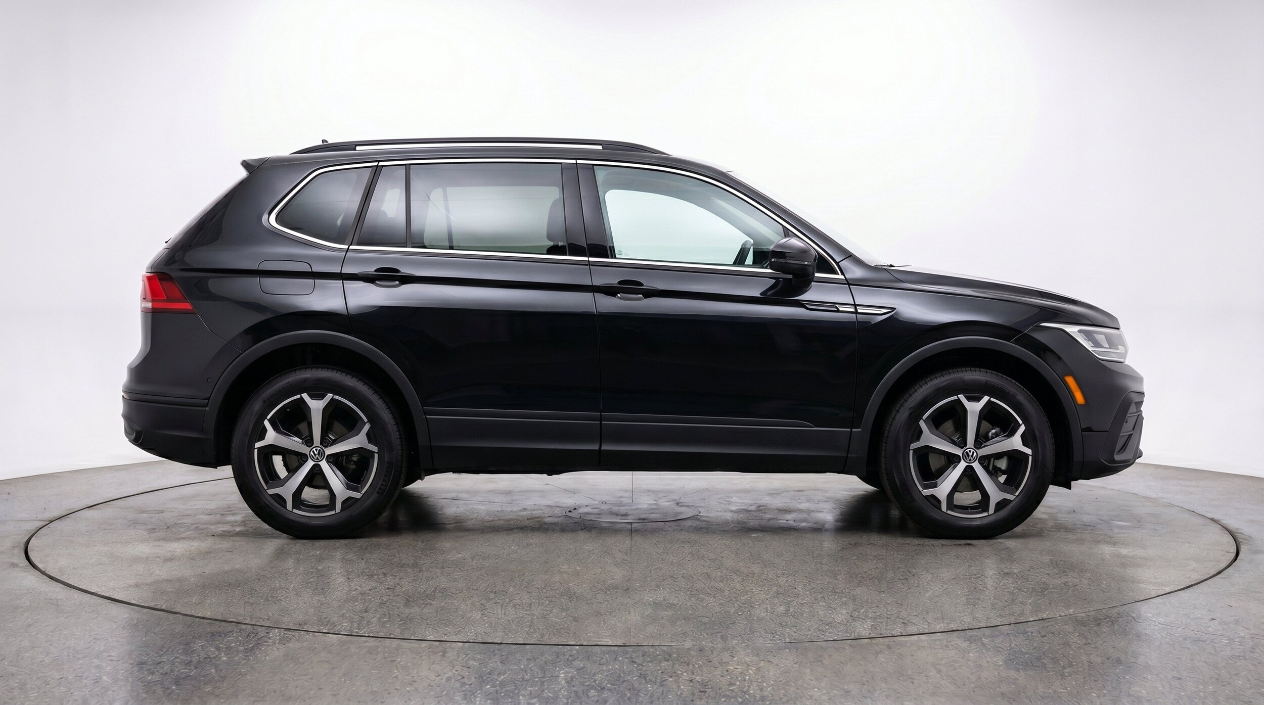 Thumbnail: 2026 Volkswagen Tiguan - 11