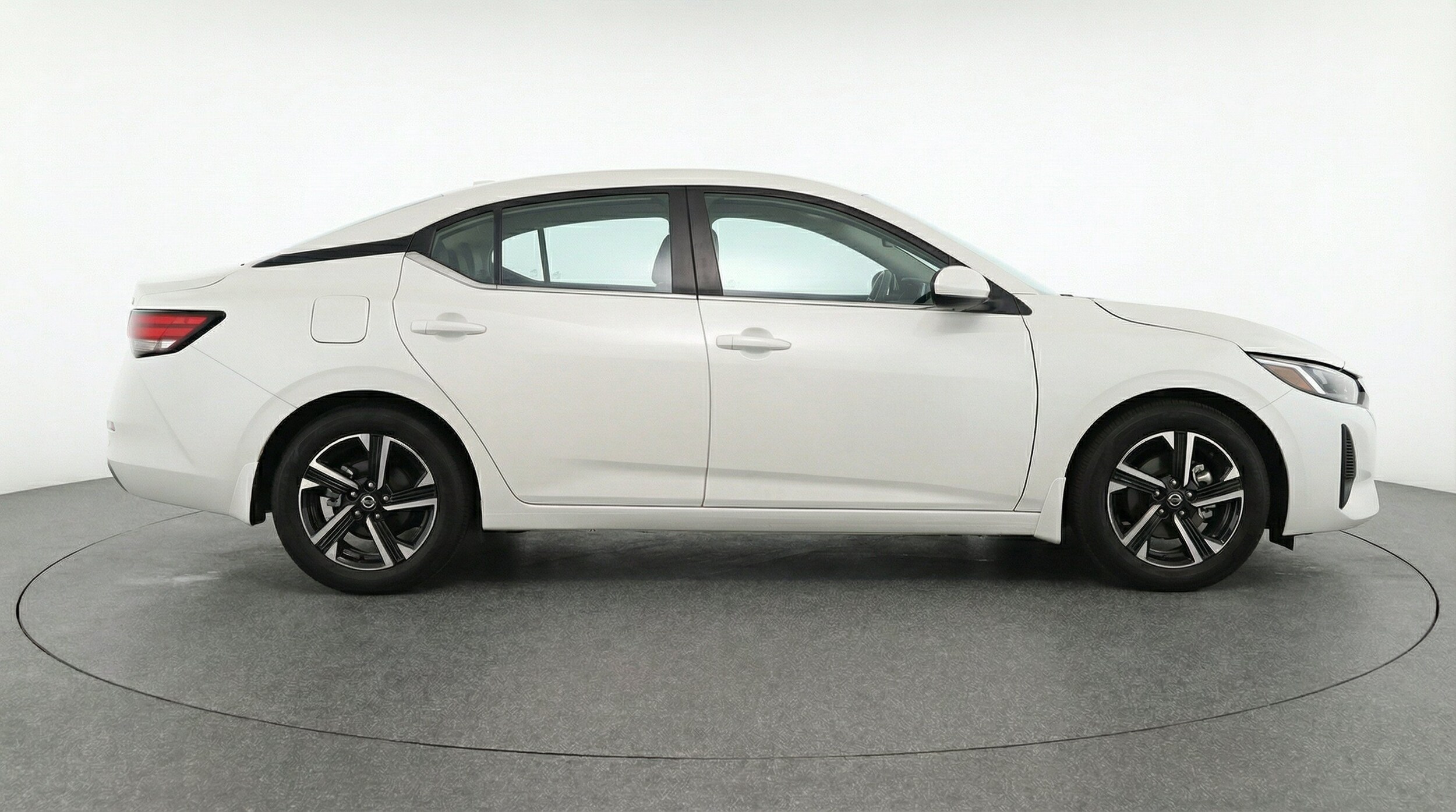 Thumbnail: 2025 Nissan Sentra - 11