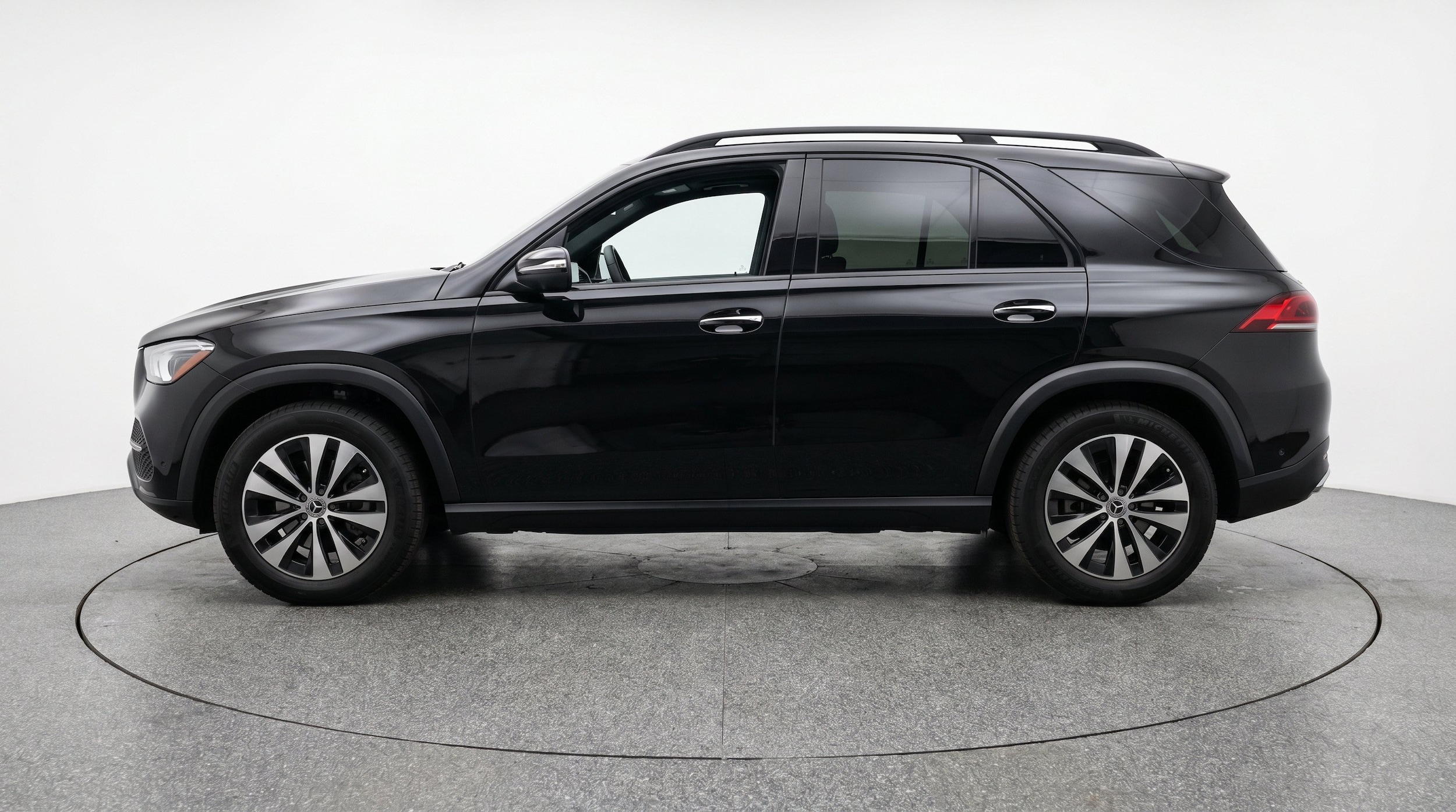 Thumbnail: 2026 Mercedes-Benz GLE - 5