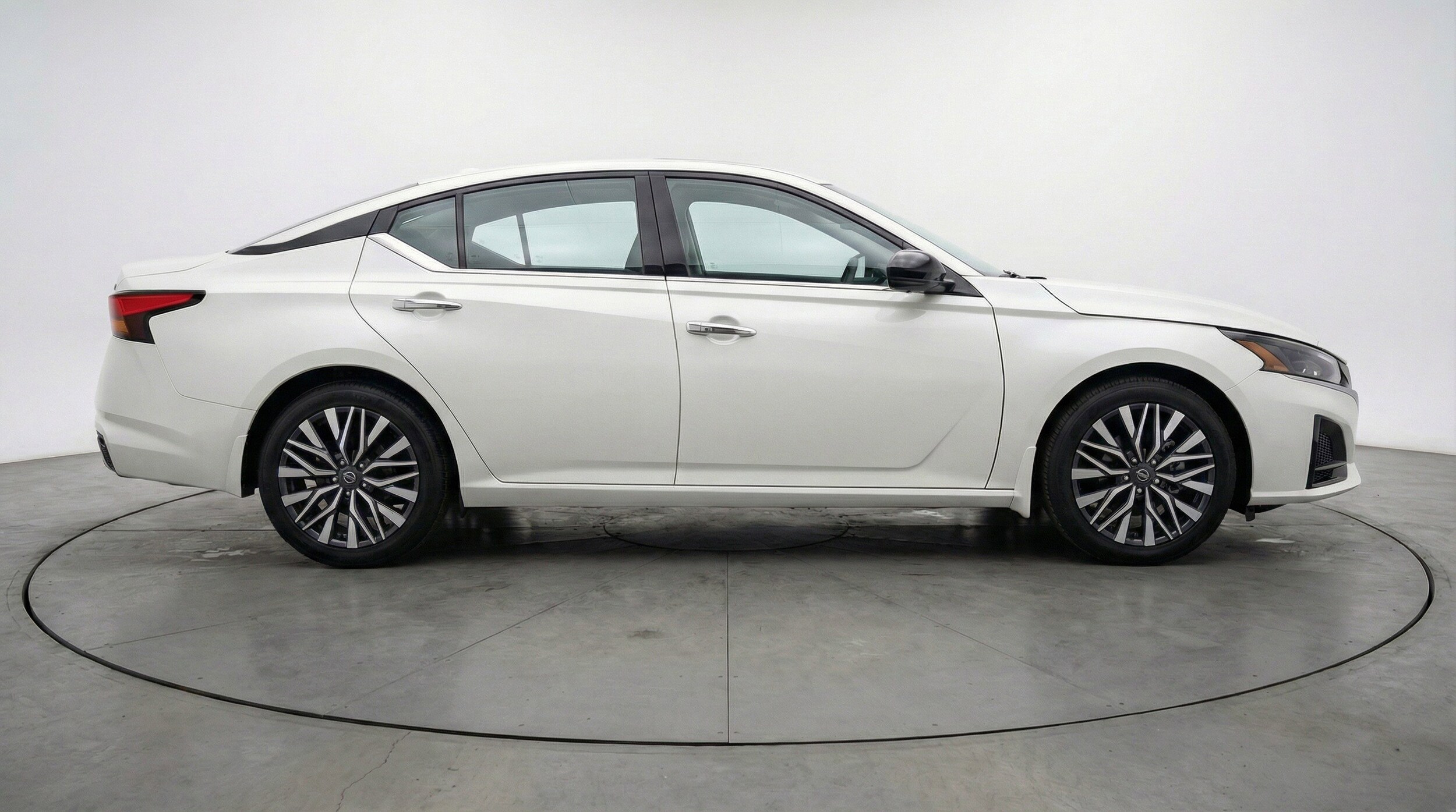 Thumbnail: 2025 Nissan Altima - 11