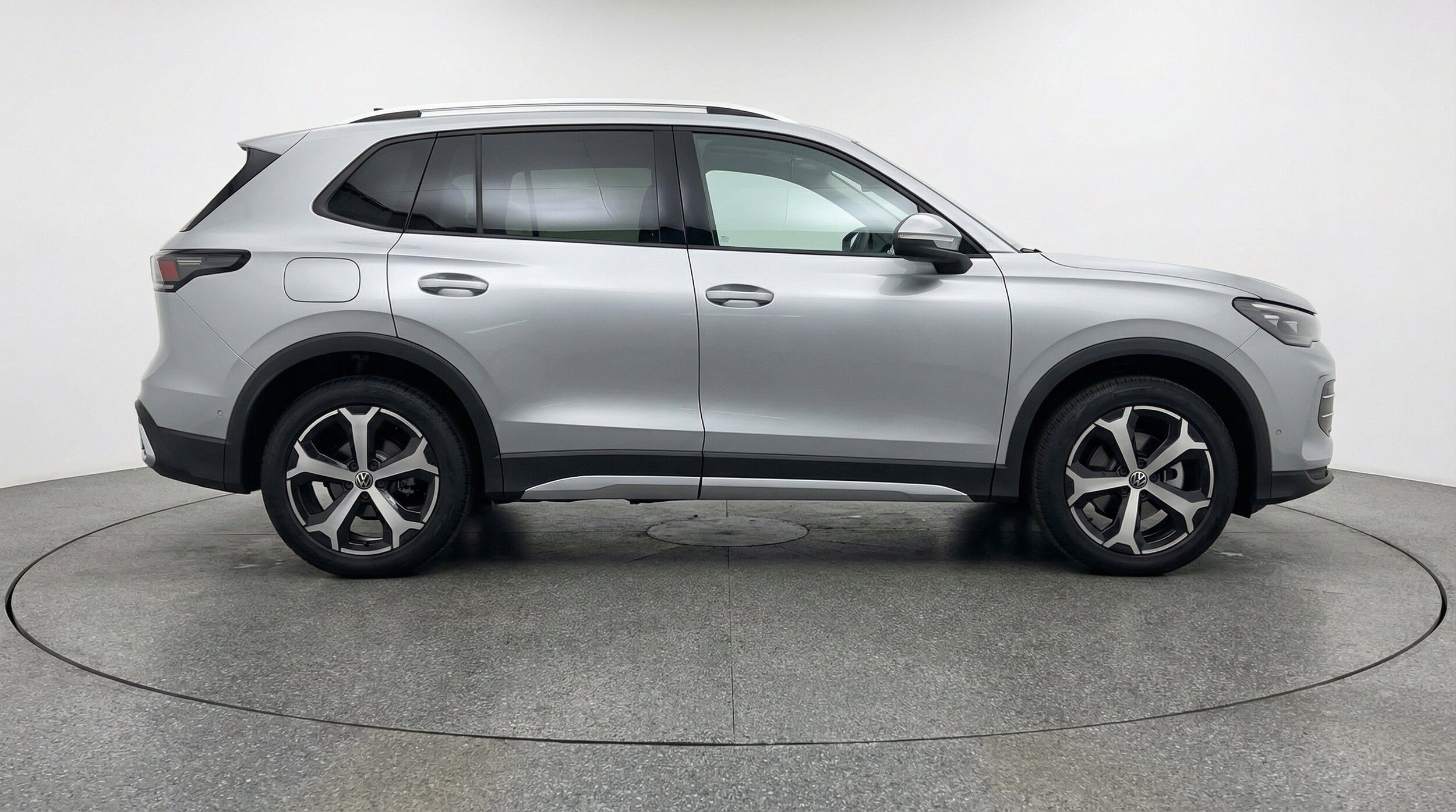 Thumbnail: 2026 Volkswagen Tiguan - 11