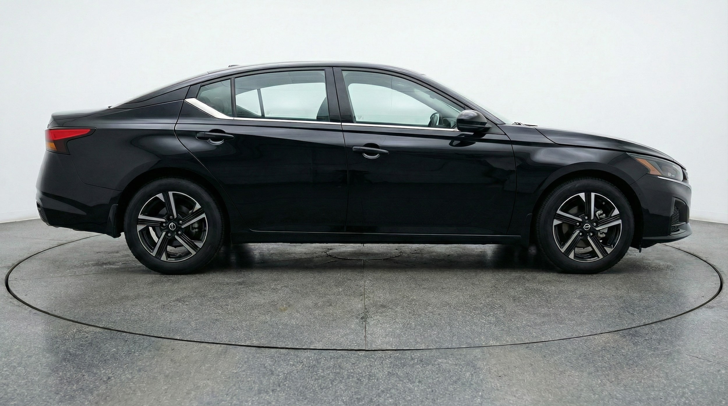 Thumbnail: 2025 Nissan Altima - 8