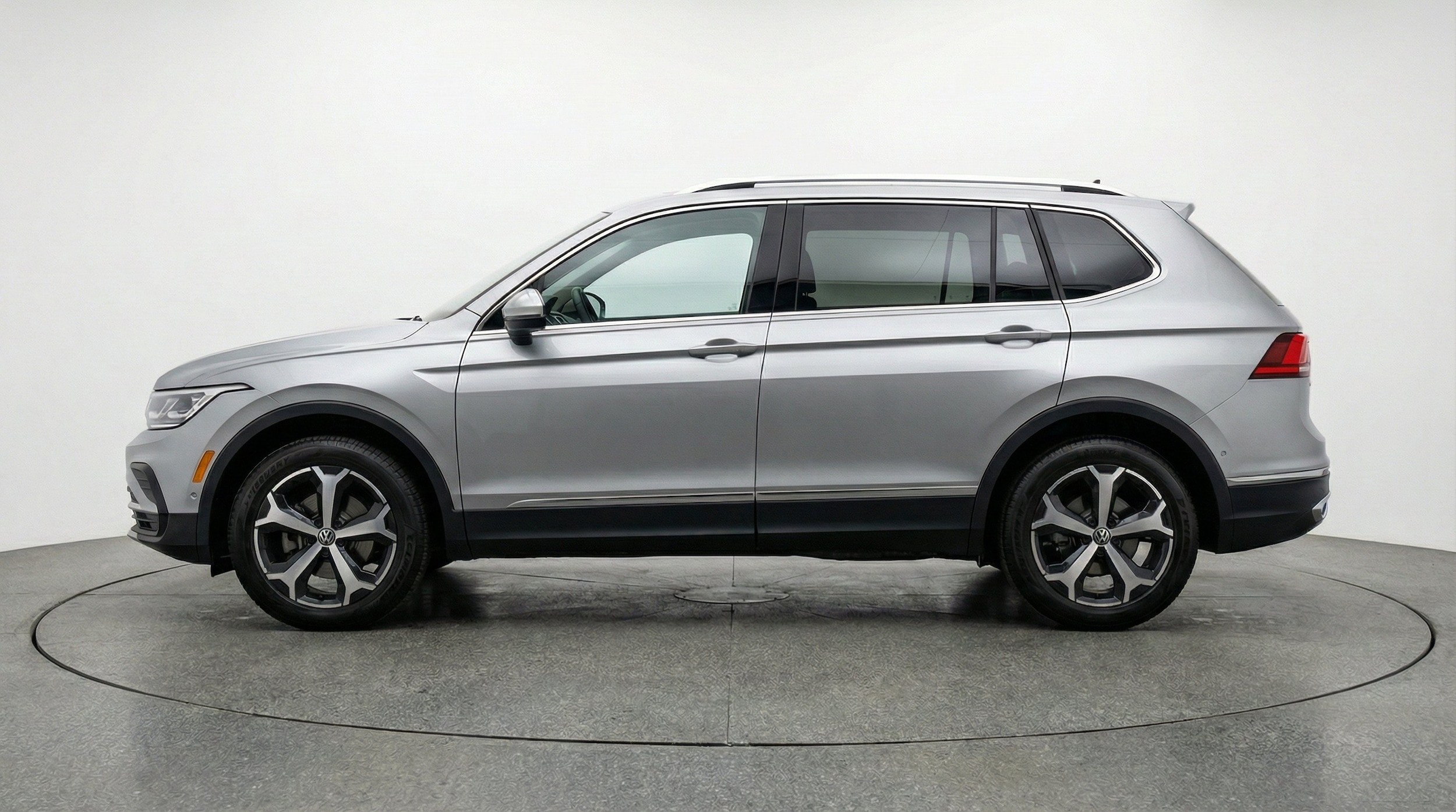 Thumbnail: 2026 Volkswagen Tiguan - 5