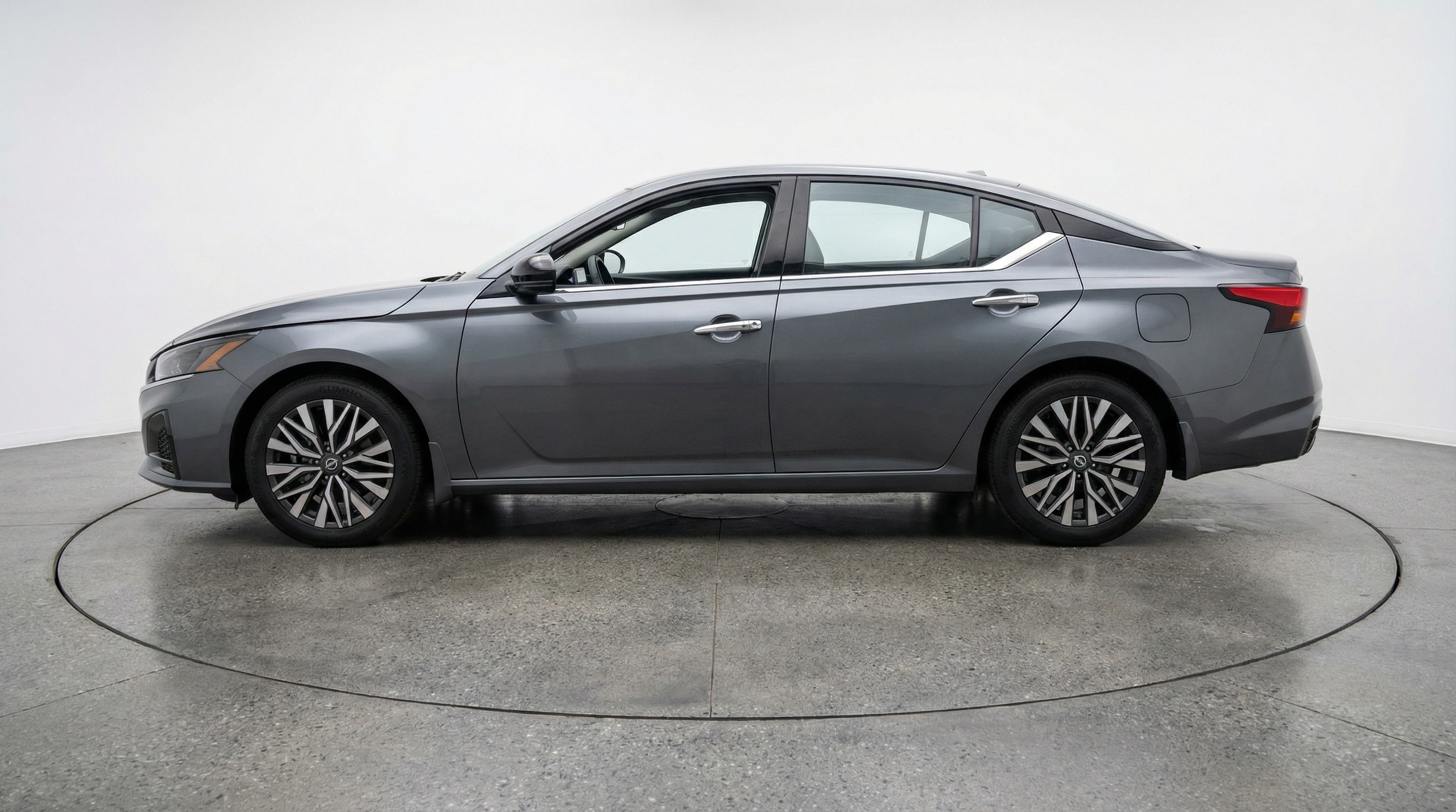 Thumbnail: 2025 Nissan Altima - 4