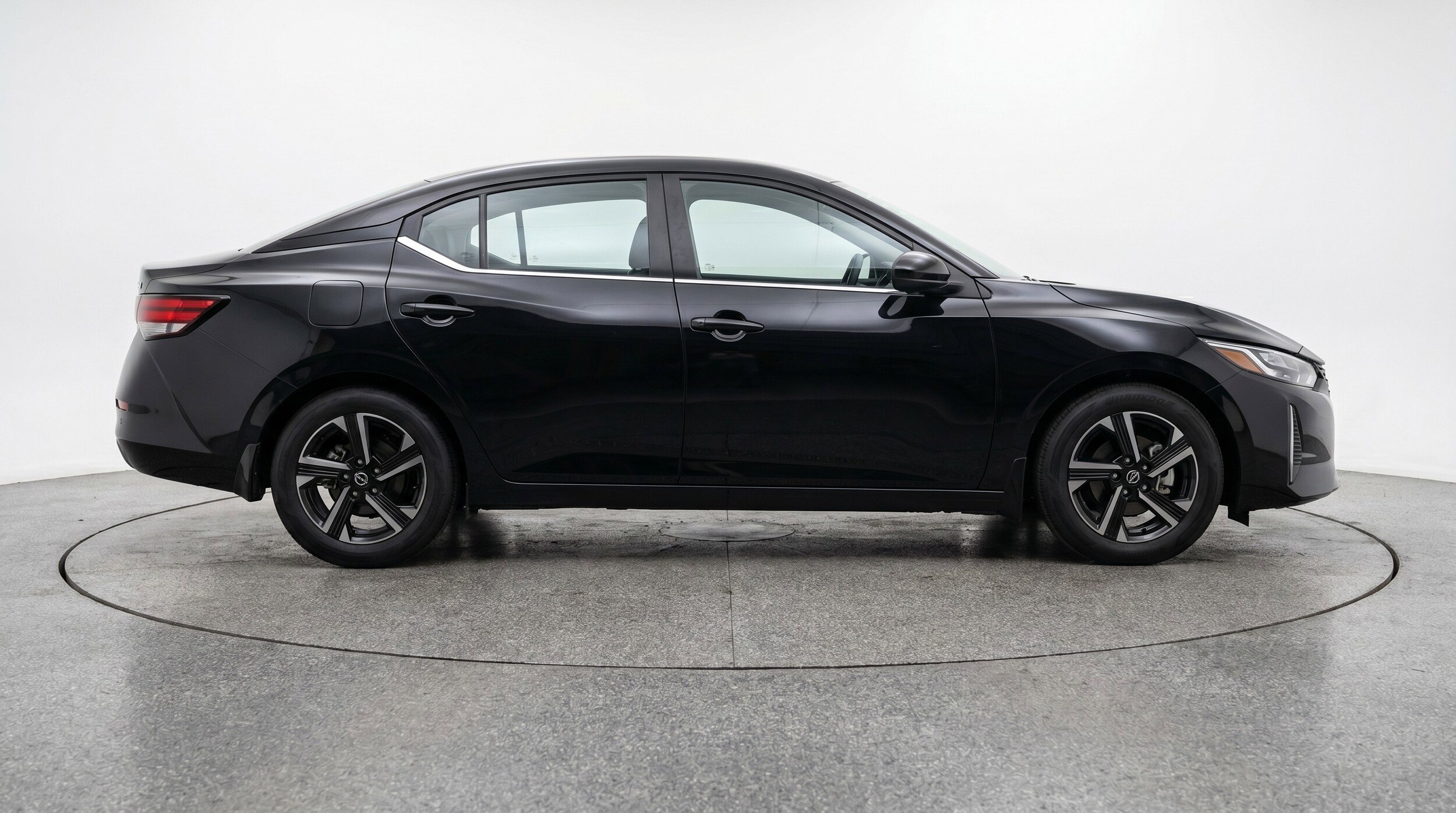 Thumbnail: 2025 Nissan Sentra - 10