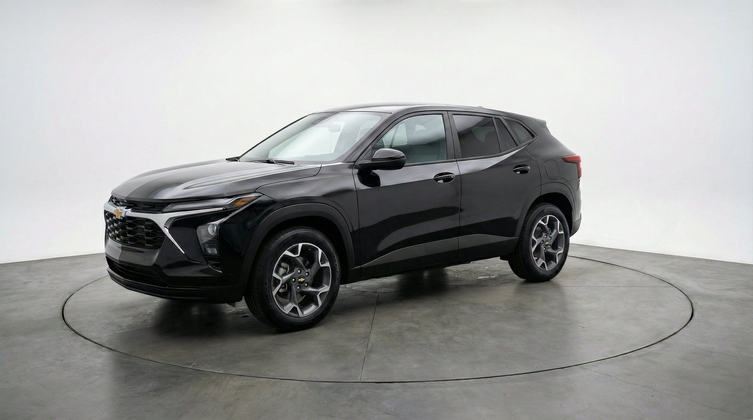 Thumbnail: 2025 Chevrolet Trax - 3