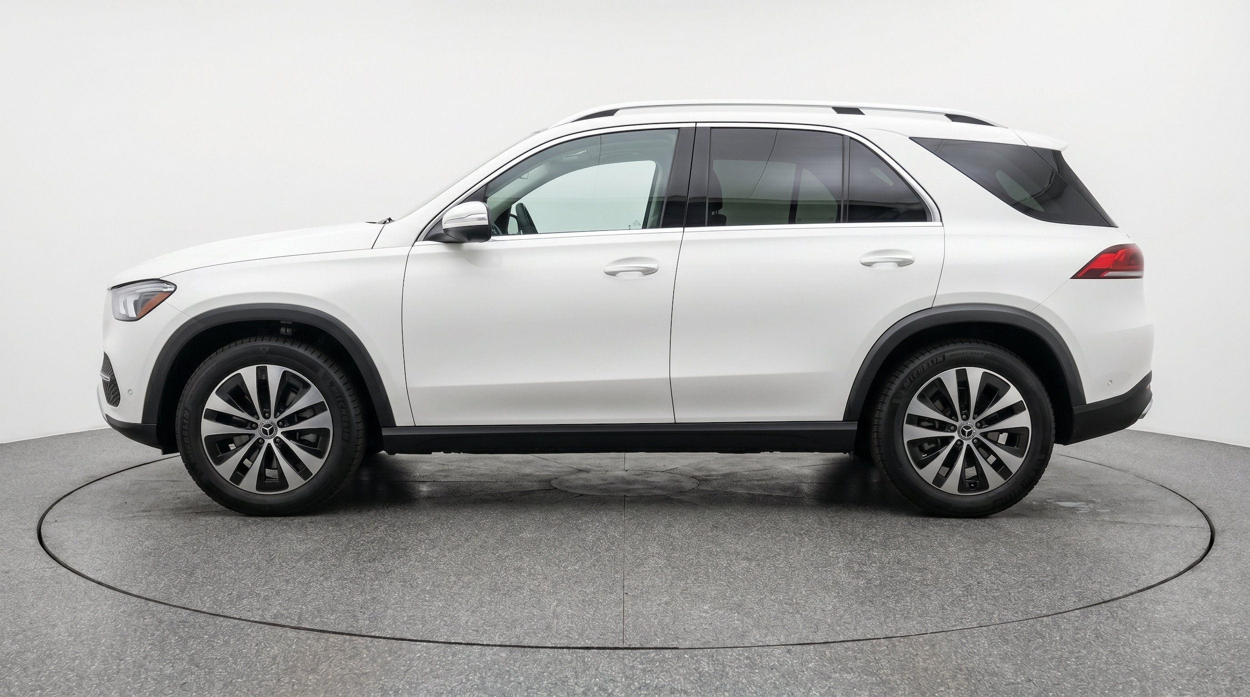 Thumbnail: 2026 Mercedes-Benz GLE - 5