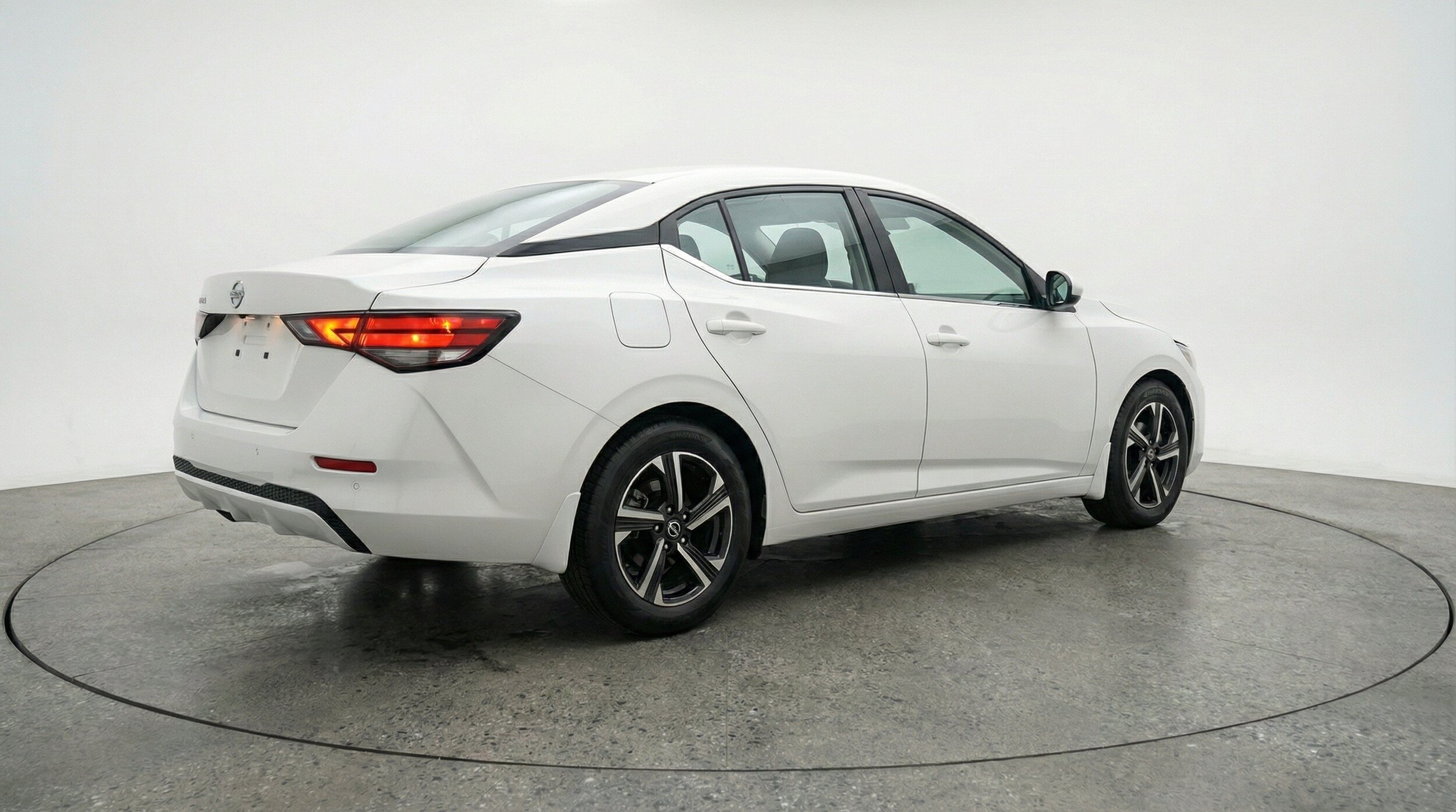 Thumbnail: 2025 Nissan Sentra - 9