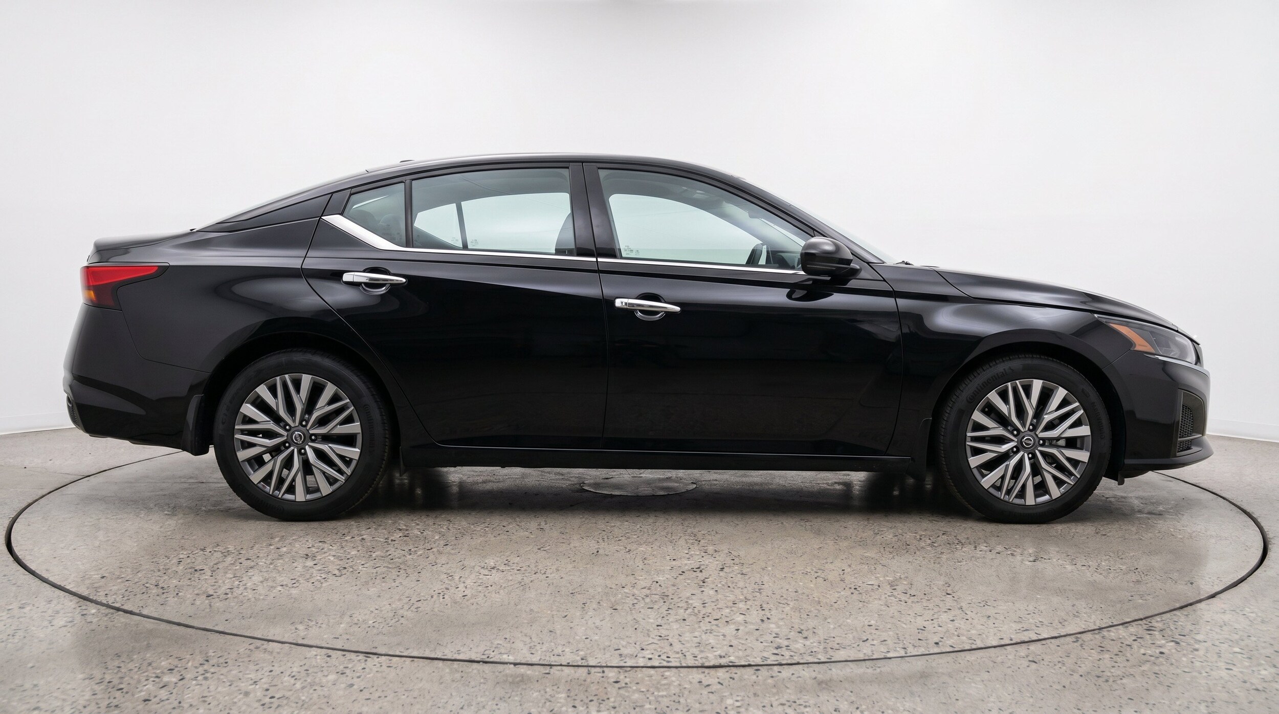 Thumbnail: 2025 Nissan Altima - 11