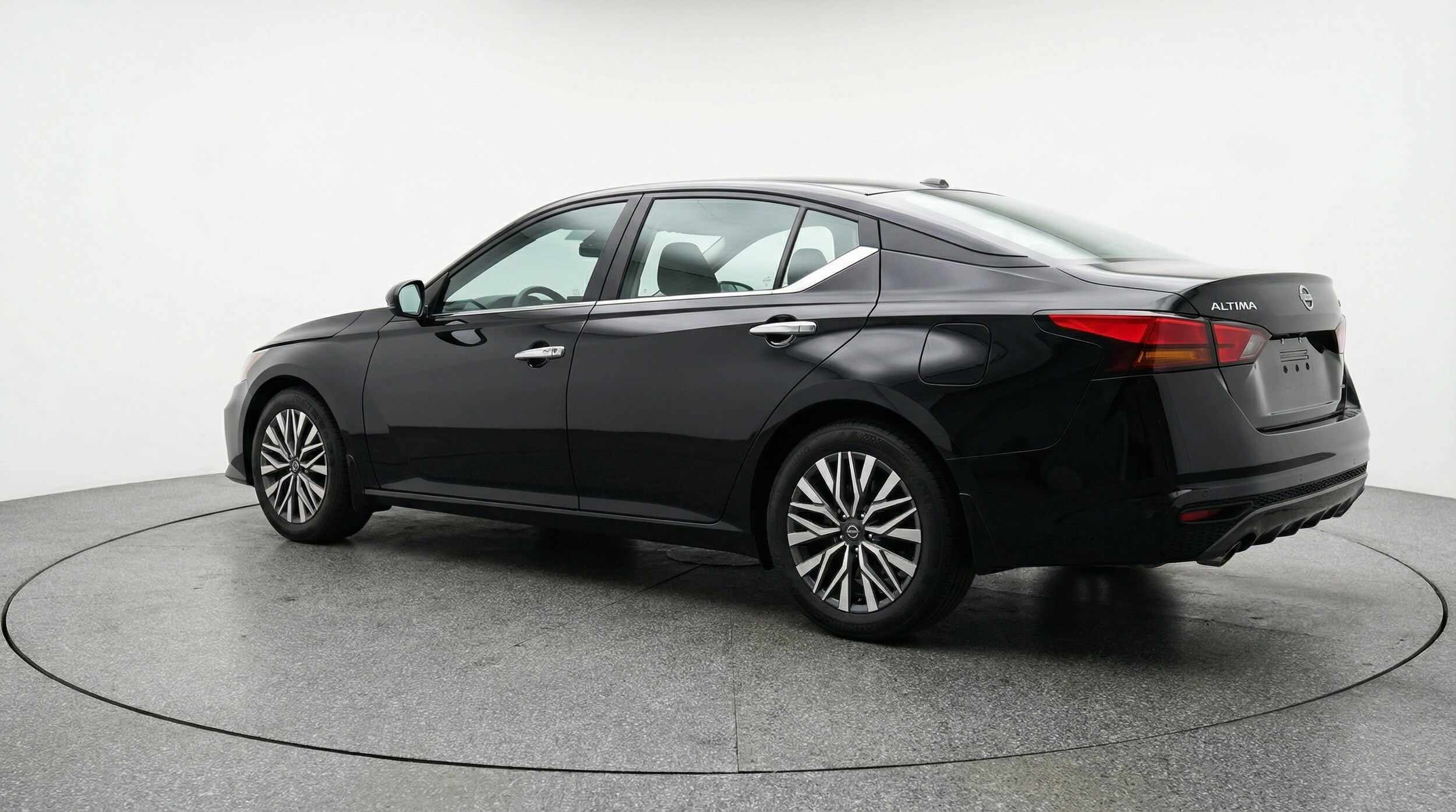 Thumbnail: 2025 Nissan Altima - 5