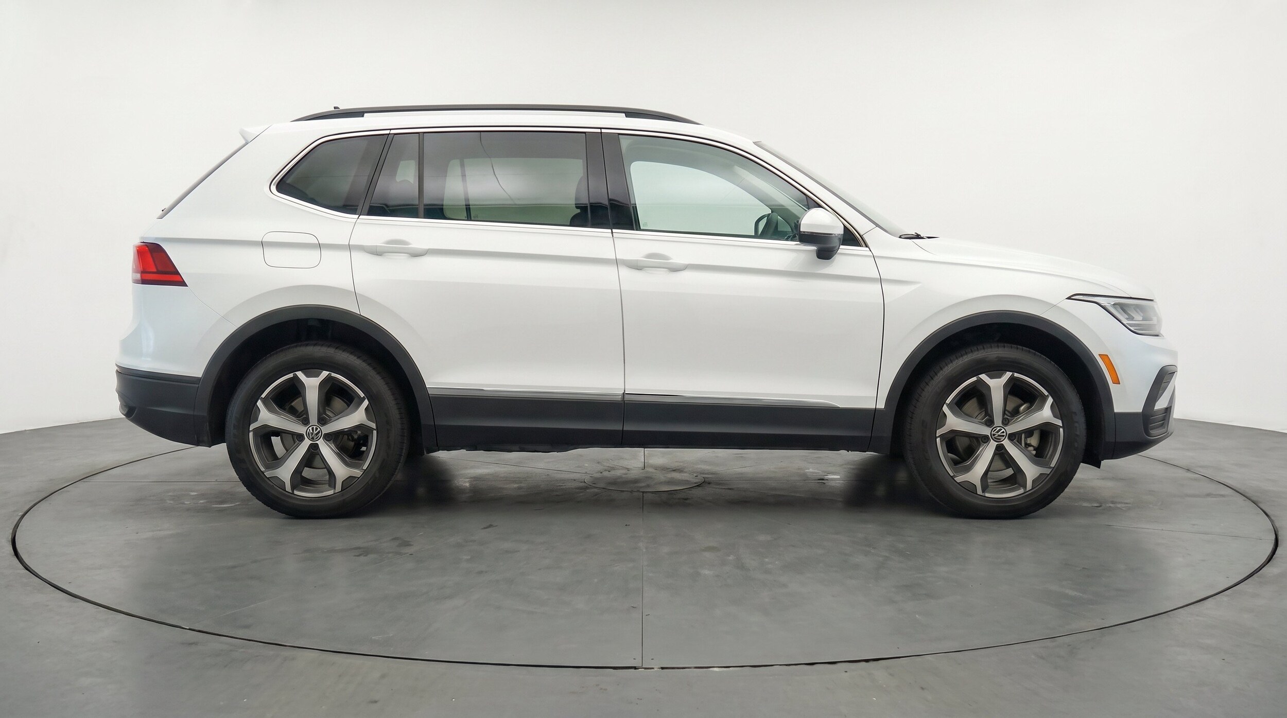 Thumbnail: 2026 Volkswagen Tiguan - 11