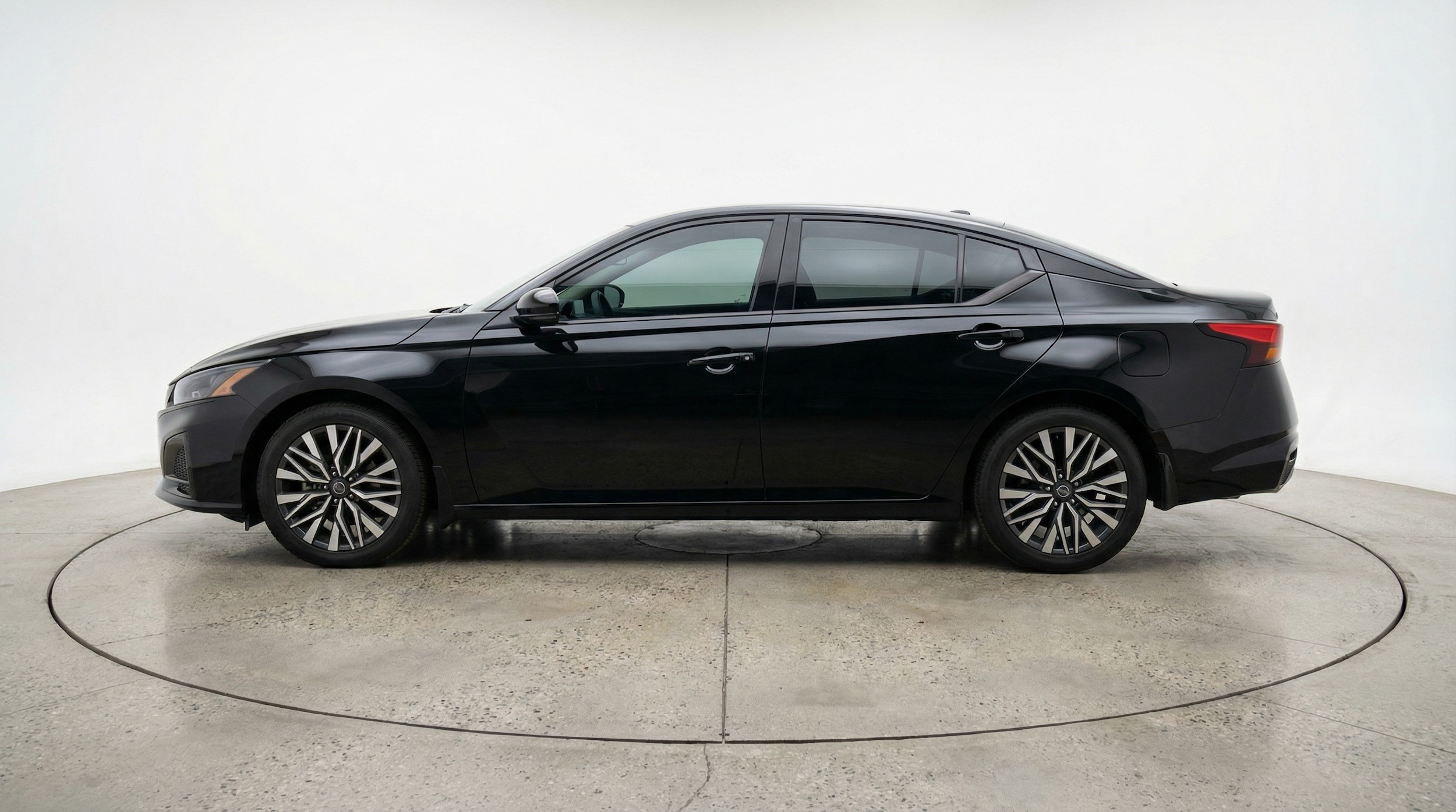 Thumbnail: 2025 Nissan Altima - 4