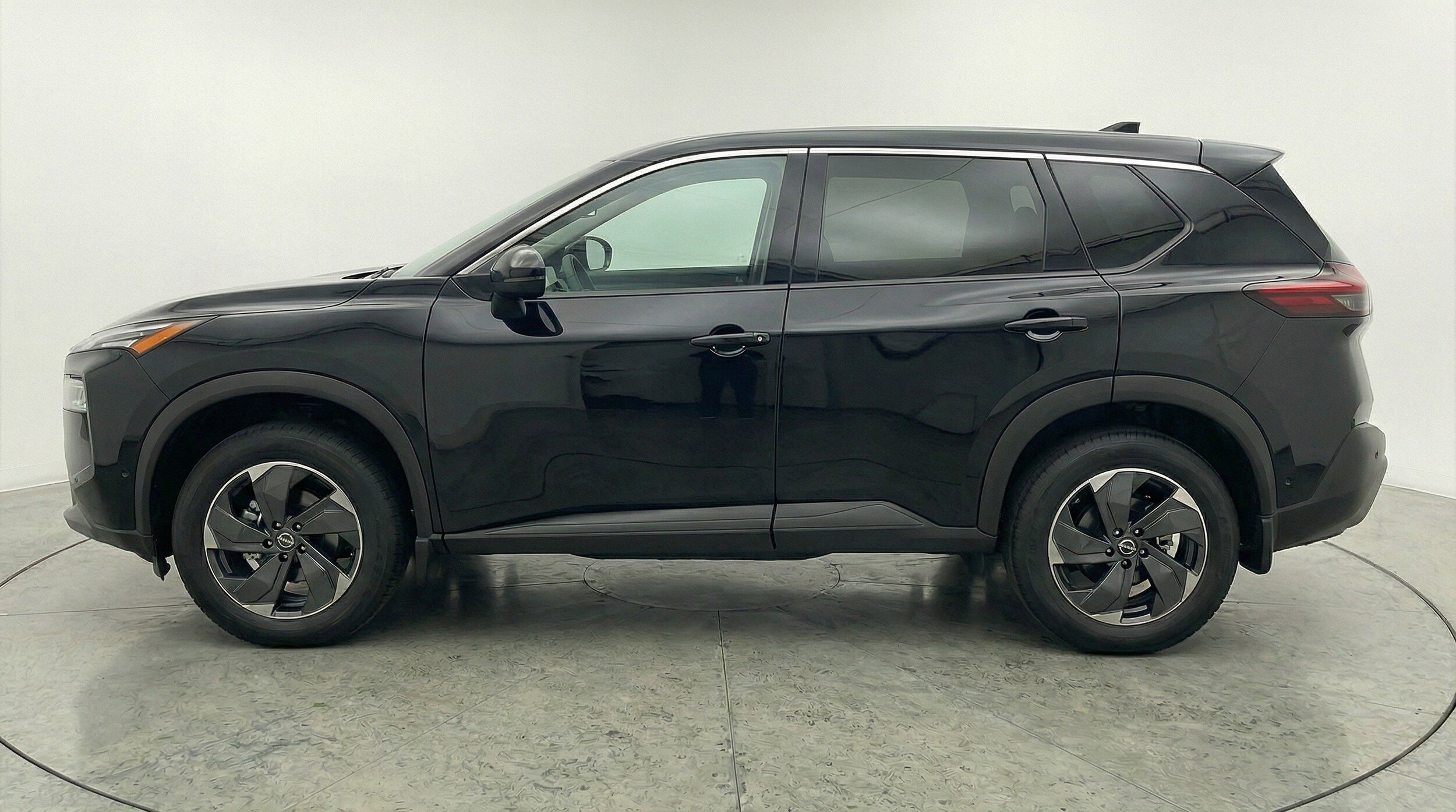 Thumbnail: 2025 Nissan Rogue - 5