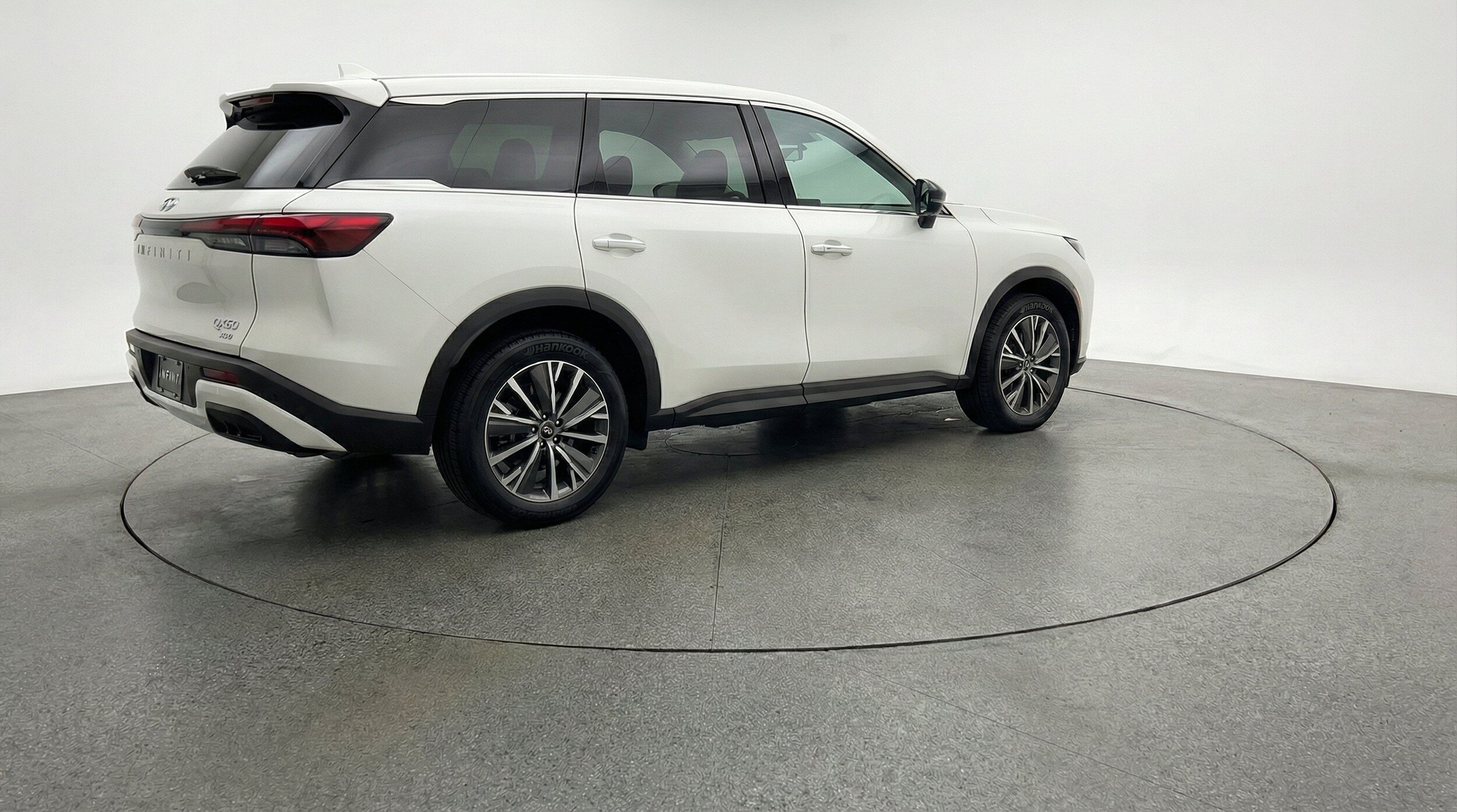 Thumbnail: 2026 INFINITI QX60 - 9