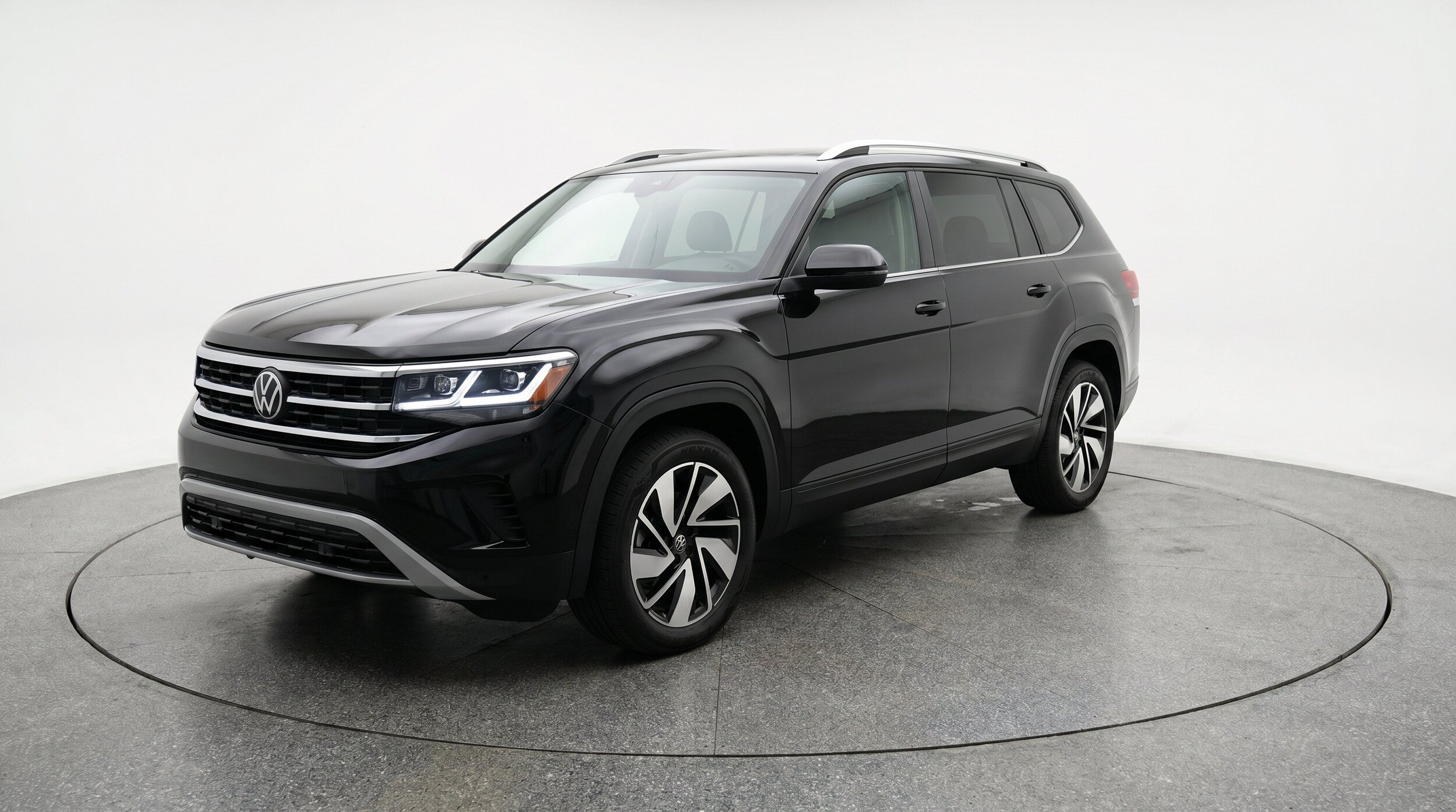 Thumbnail: 2026 Volkswagen Atlas - 3