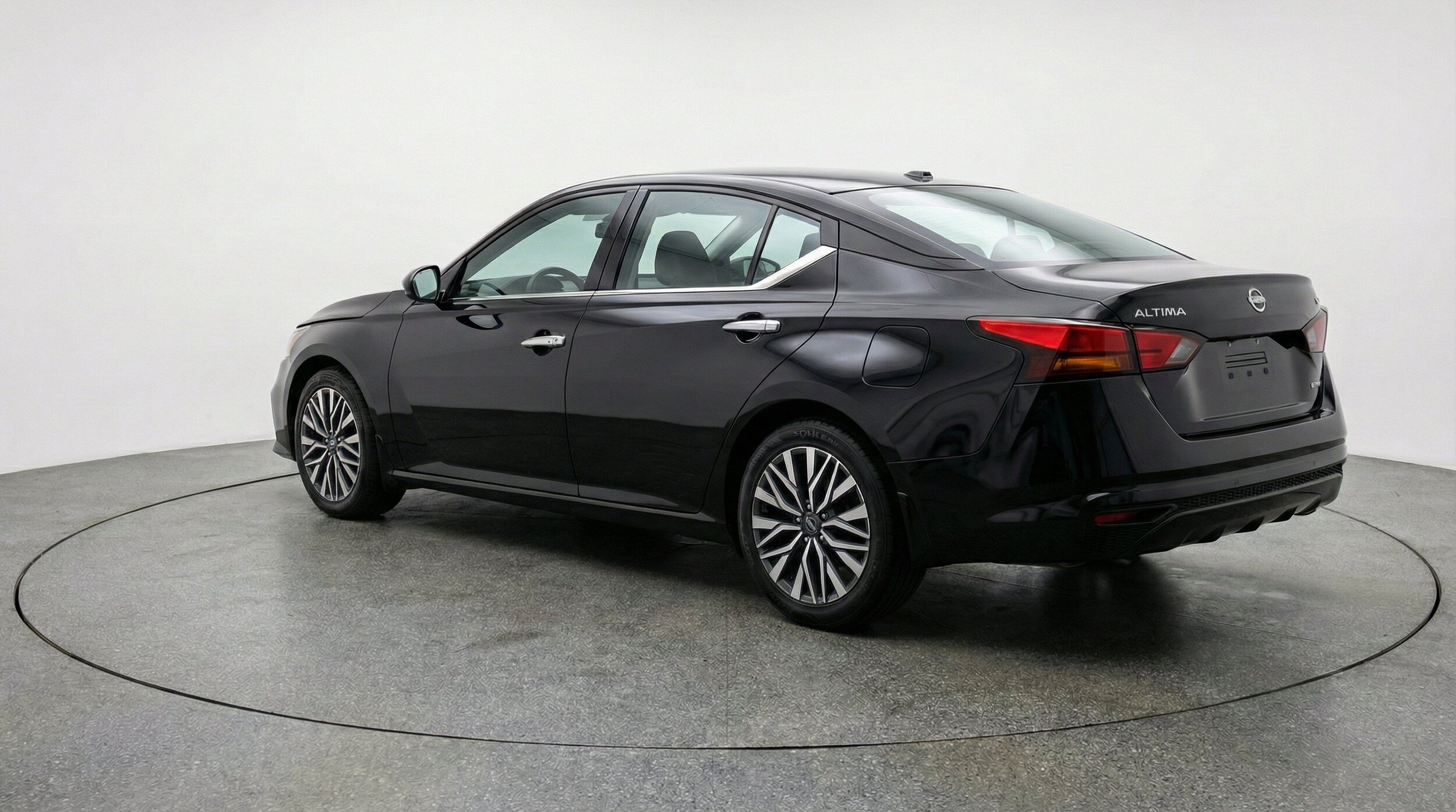 Thumbnail: 2025 Nissan Altima - 6