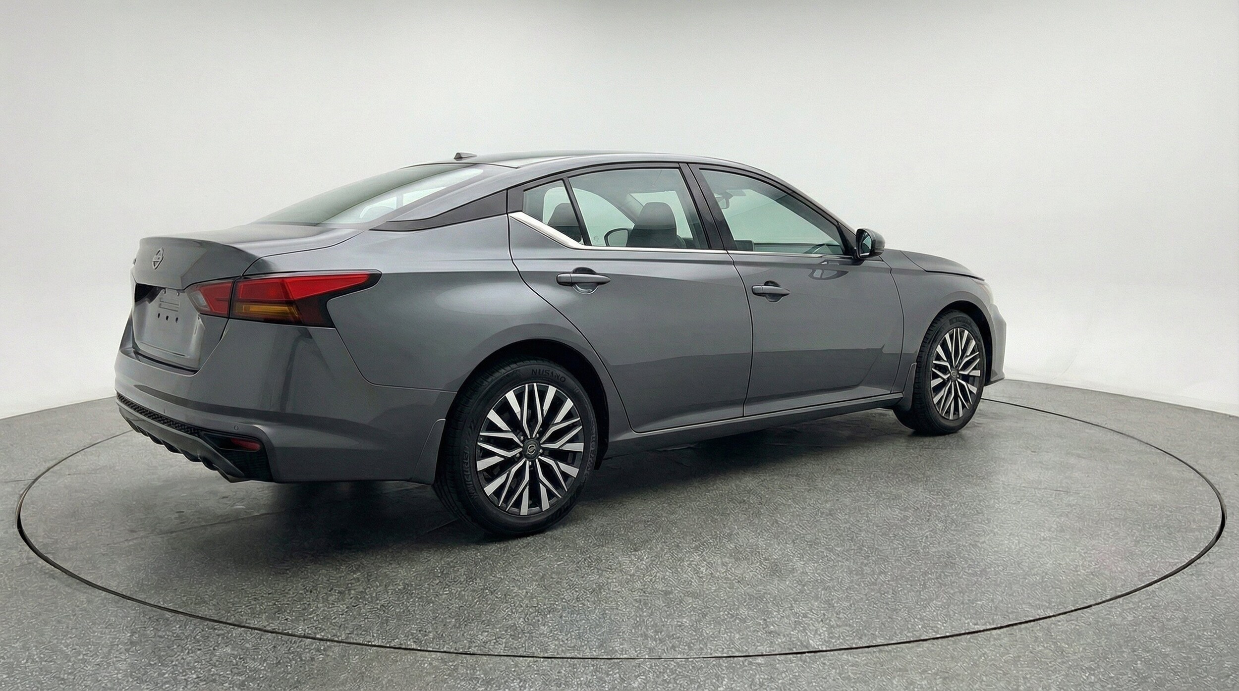 Thumbnail: 2025 Nissan Altima - 9