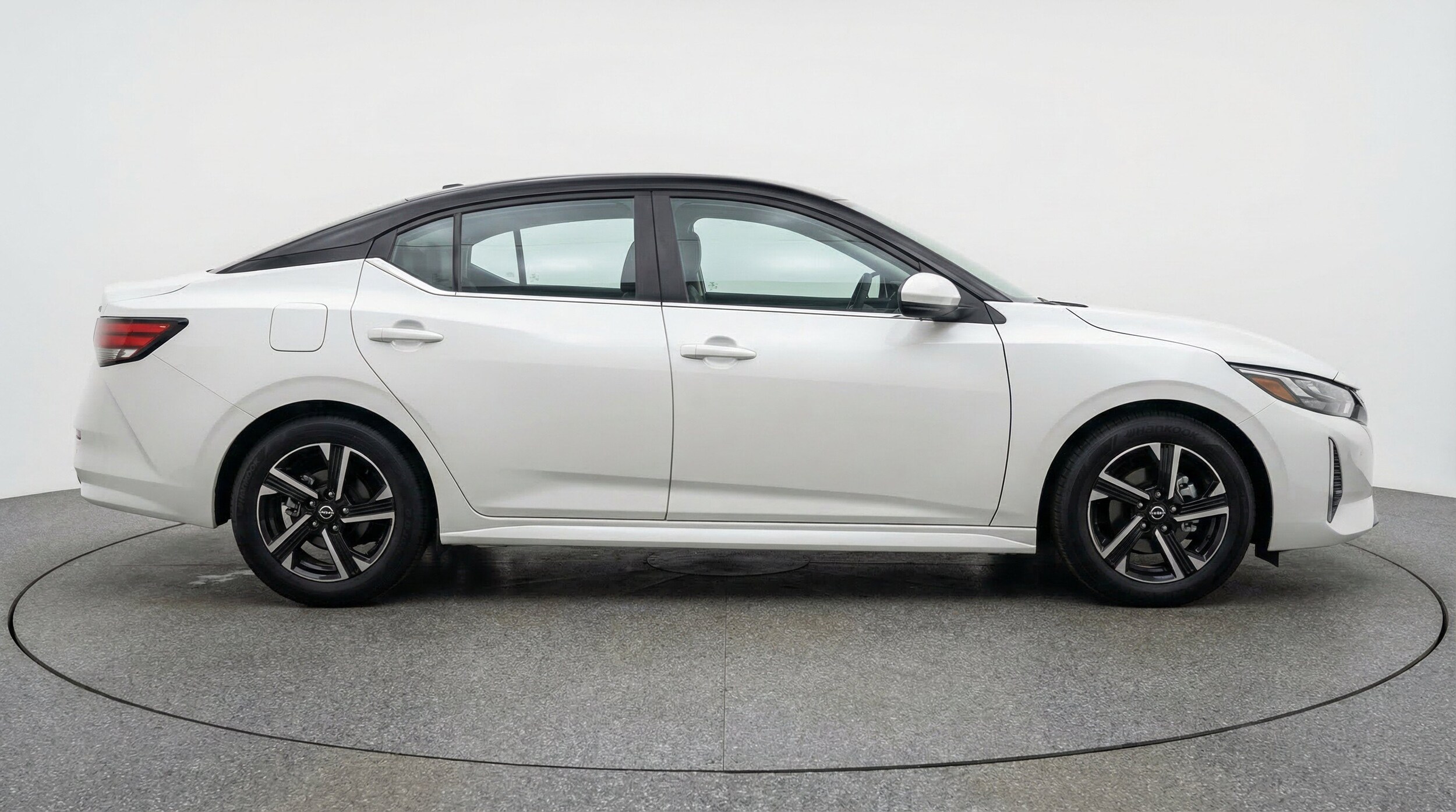 Thumbnail: 2025 Nissan Sentra - 11