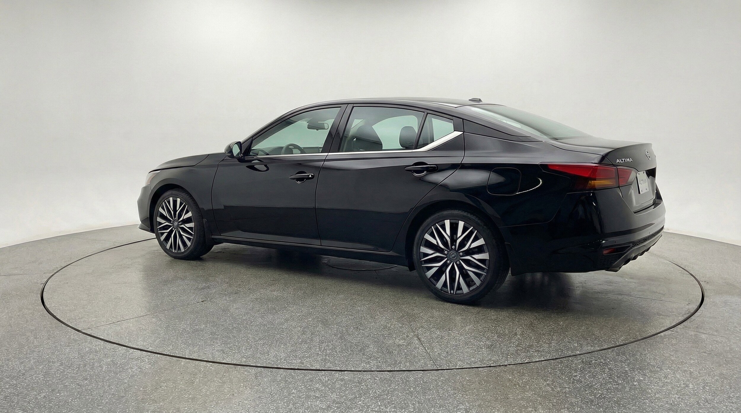 Thumbnail: 2025 Nissan Altima - 6