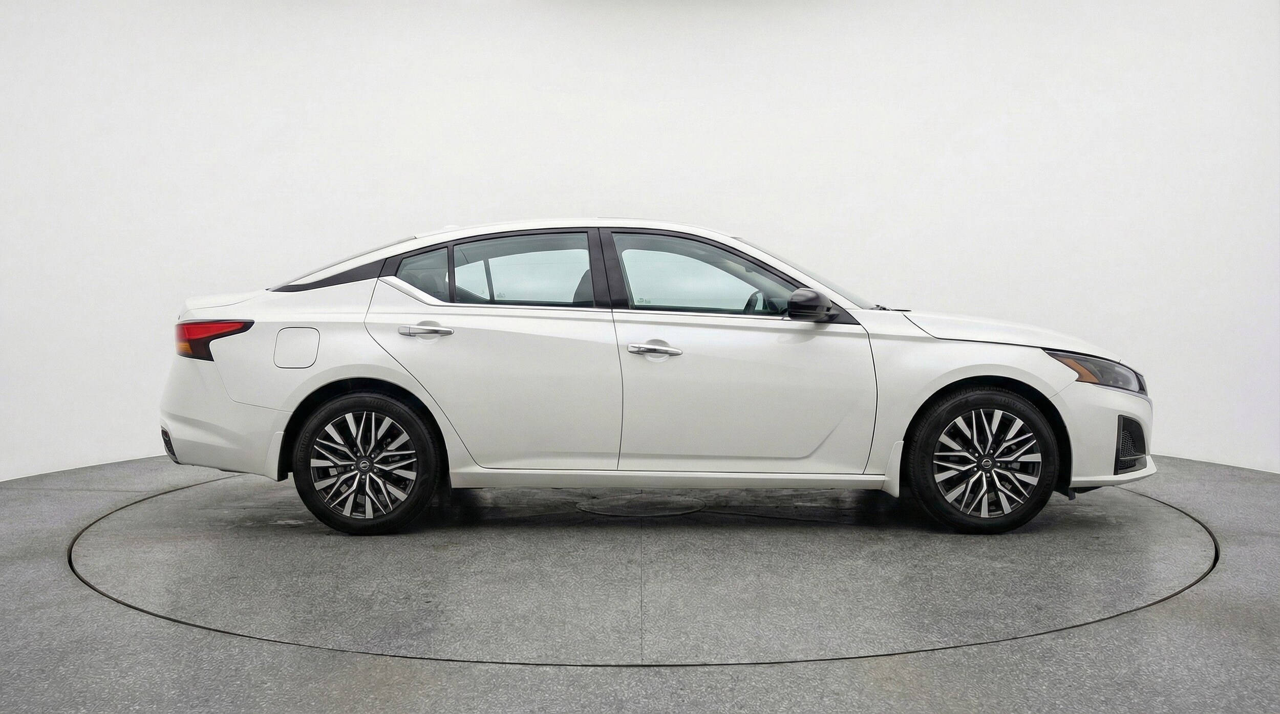 Thumbnail: 2025 Nissan Altima - 11