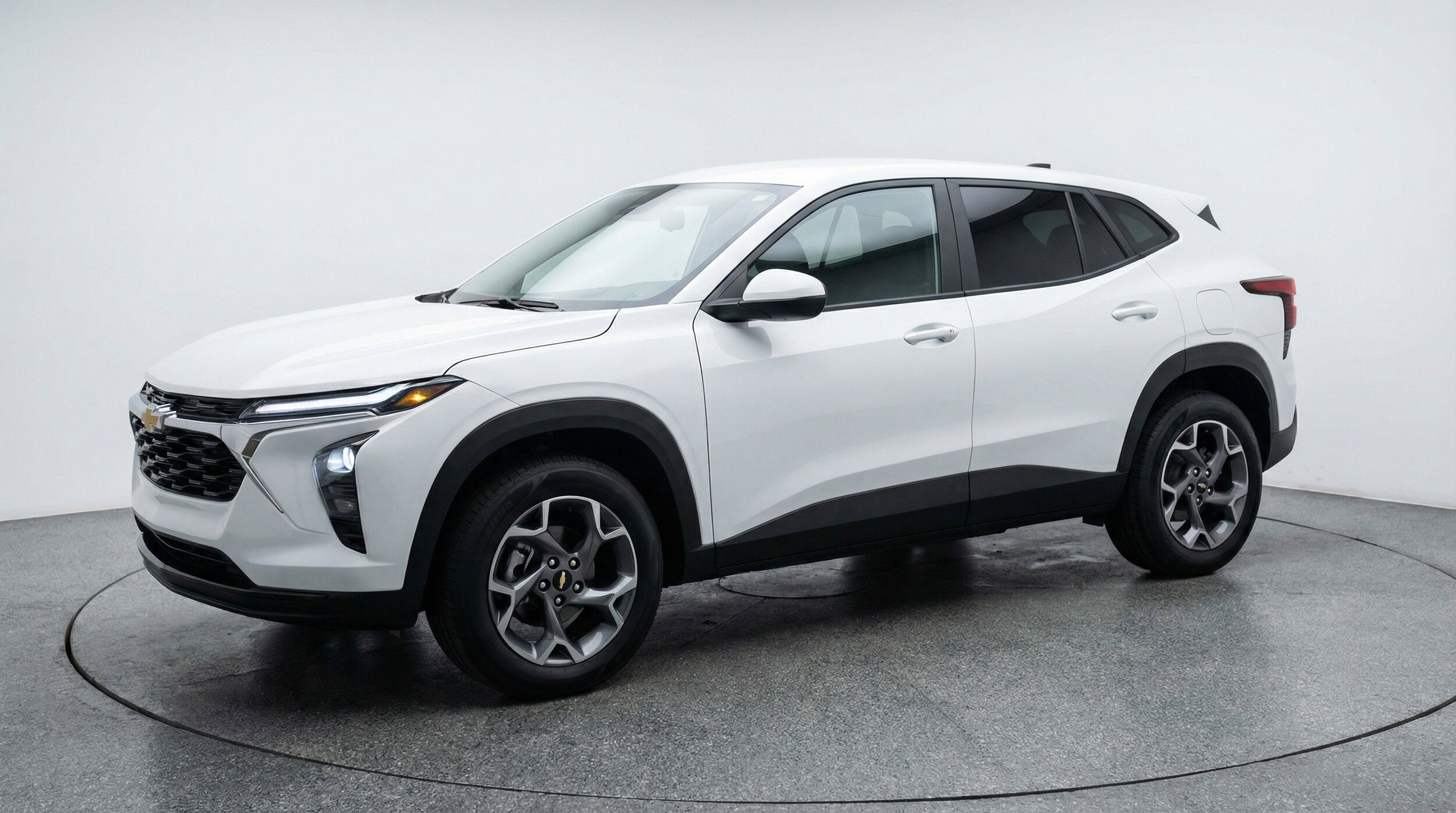 Thumbnail: 2025 Chevrolet Trax - 3