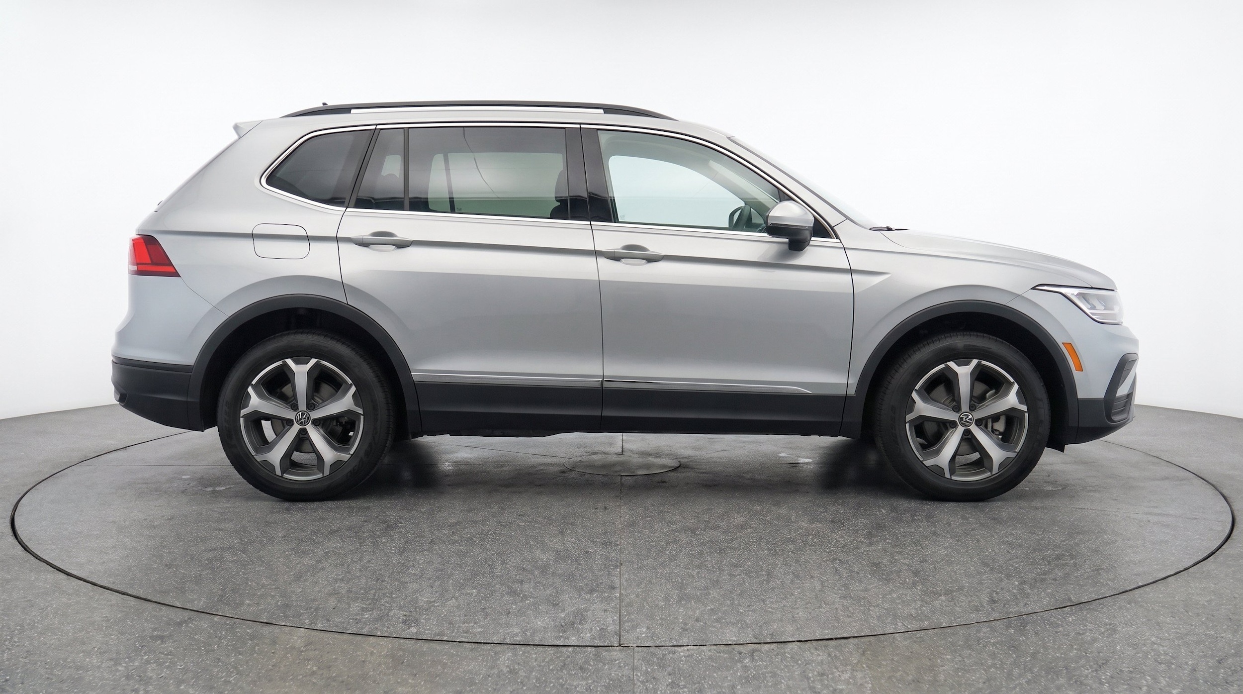 Thumbnail: 2026 Volkswagen Tiguan - 11